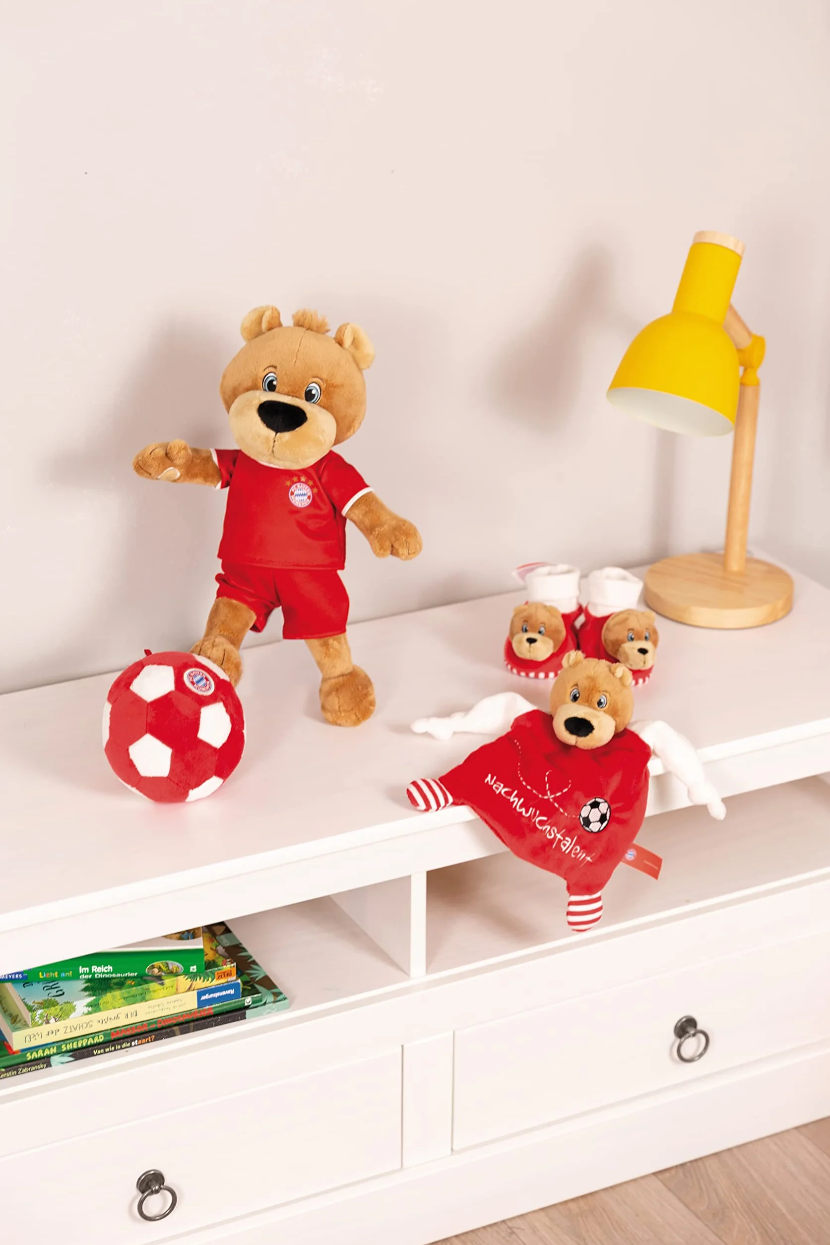 NICI Chusteczka przytulanka FC Bayern Miś Berni 25x25cm czerwona