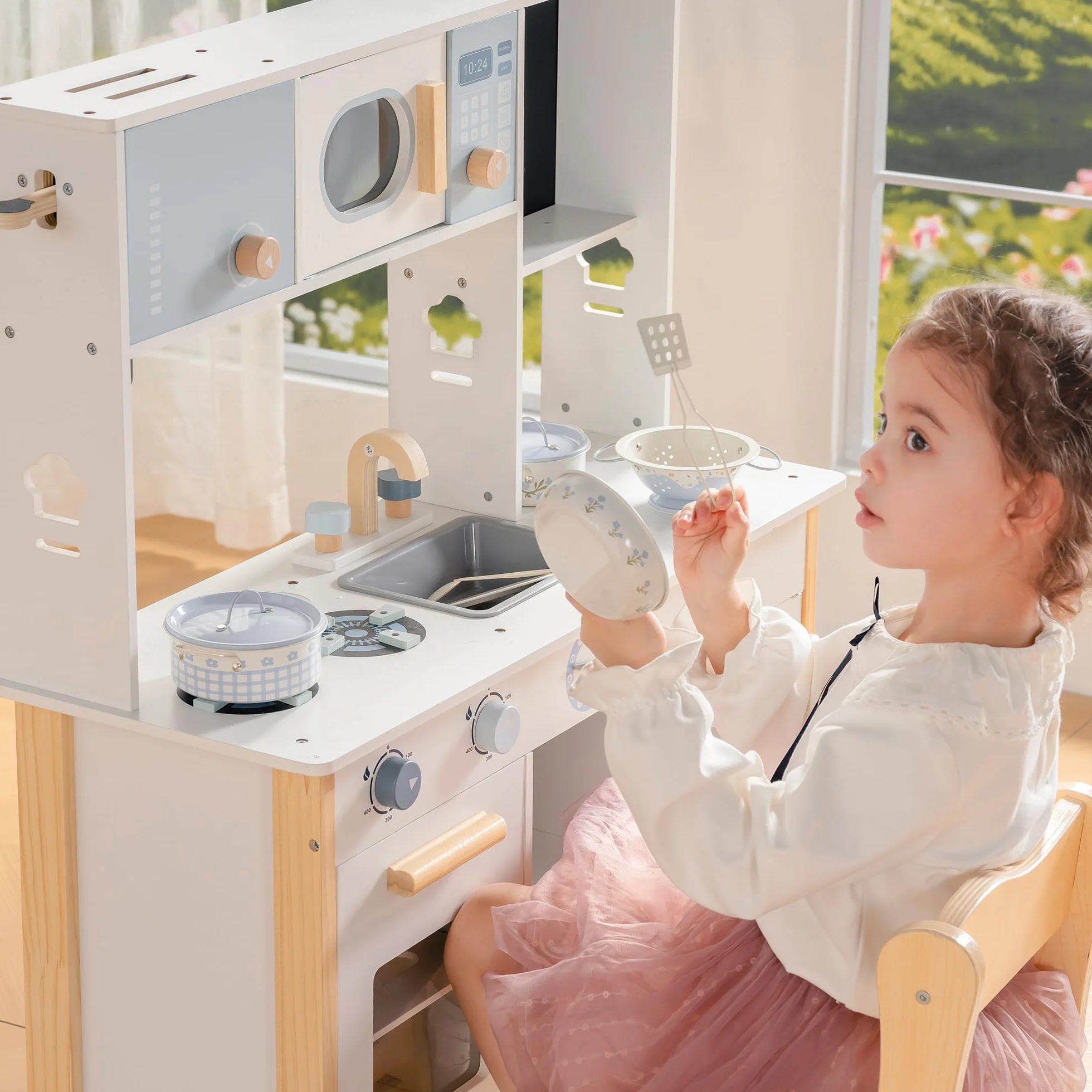 ROBOTIME Blaszane naczynia do gotowania w kształcie niebieskich kwiatów, mini akcesoria kuchenne do zabawy, garnki do zabawy i patelnie, zabawki z torbą siatkową, kremowy francuski styl dla dzieci w