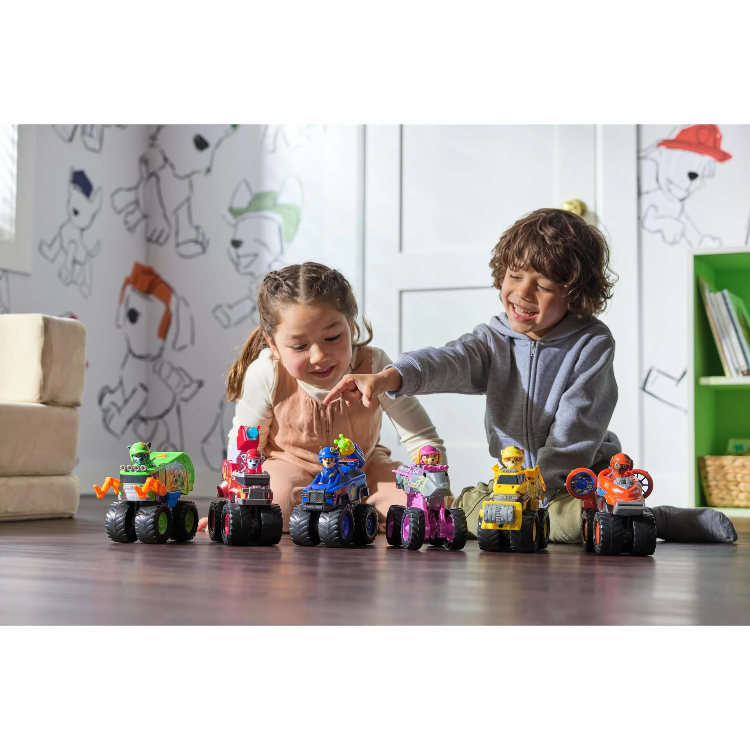 Psi Patrol: Rescue Wheels Monster Truck Boomera, Zabawkowa ciężarówka z transformacją pojazdu i kolekcjonerską figurką, zabawki dla dzieci dla chłopców i dziewczynek w wieku 3+