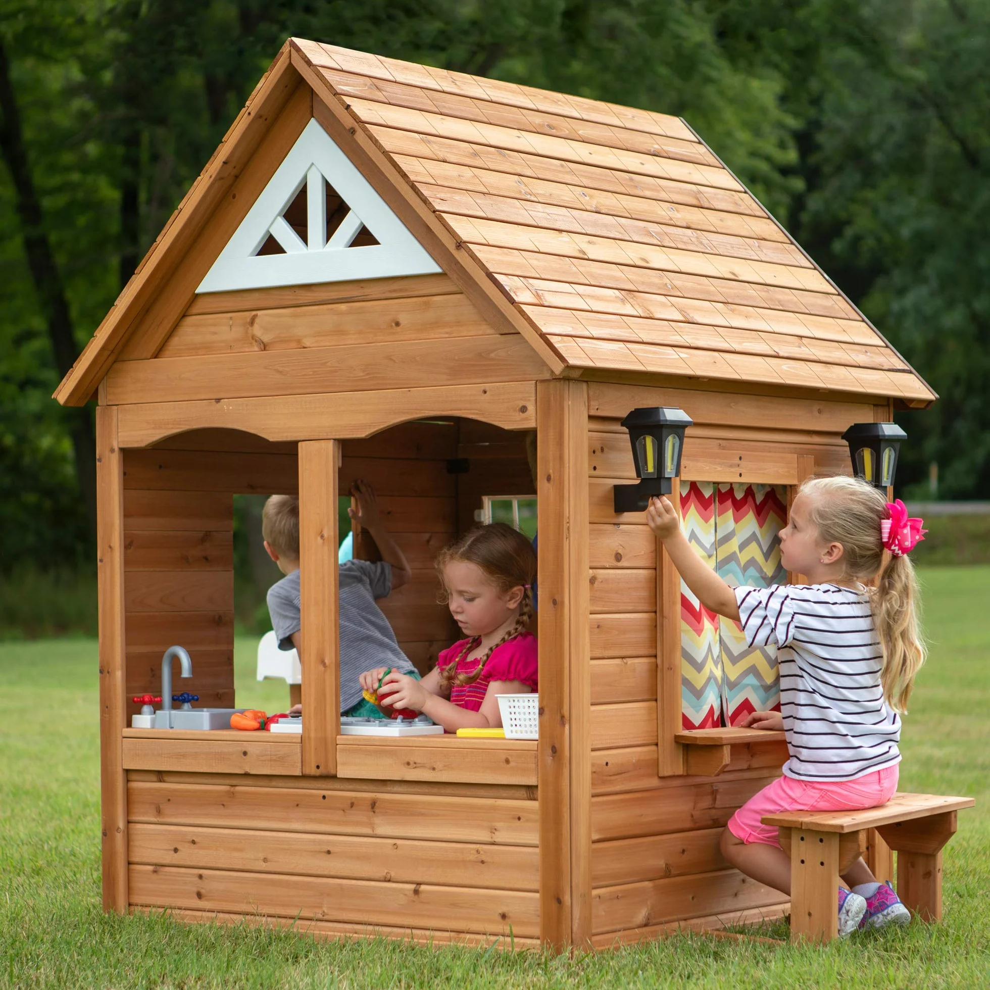 Backyard Discovery BYD6515 Aspen drewniany domek do zabawy
