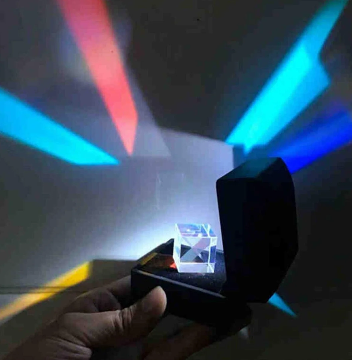 Kostka pryzmatyczna 2,3 cm ze szkła optycznego, pryzmat dichroiczny RGB, eksperyment optyczny dla dzieci