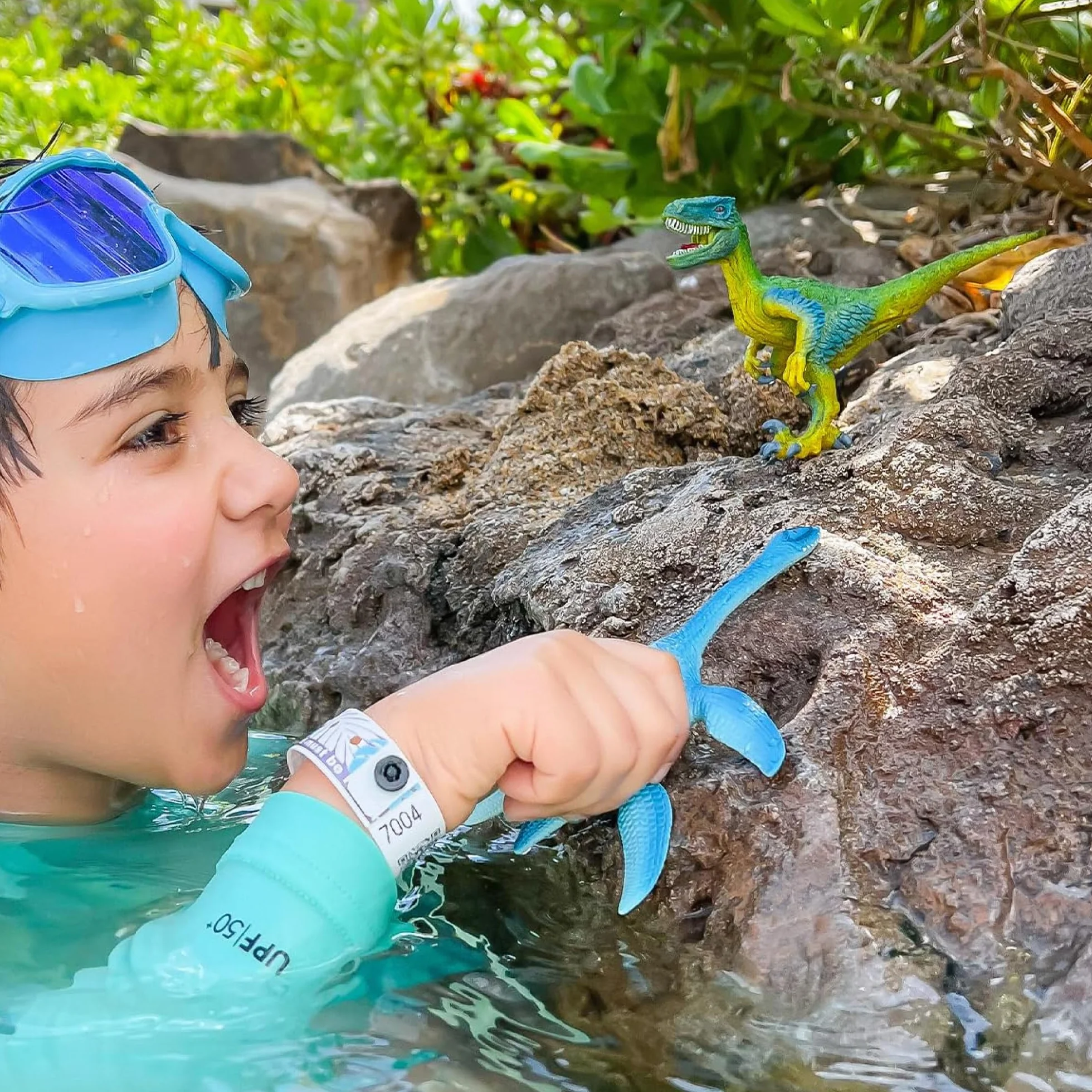 schleich DINOSAURS | Velociraptor 14585 | szczegółowa figurka z ruchomą szczęką i ramionami | świetny prezent dla dziewczynek i chłopców | zabawka dinozaur schleich od 3 lat | 18 x 6 x 10 cm