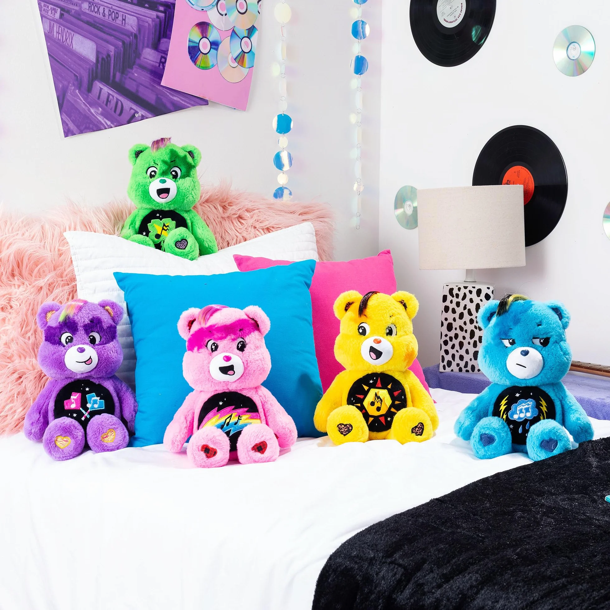 Basic Fun Care Bears 22 cm Maskotka Pluszowa Rock Theme – Grumpy Bear – Edycja ekologiczna – Dla dzieci i fanów