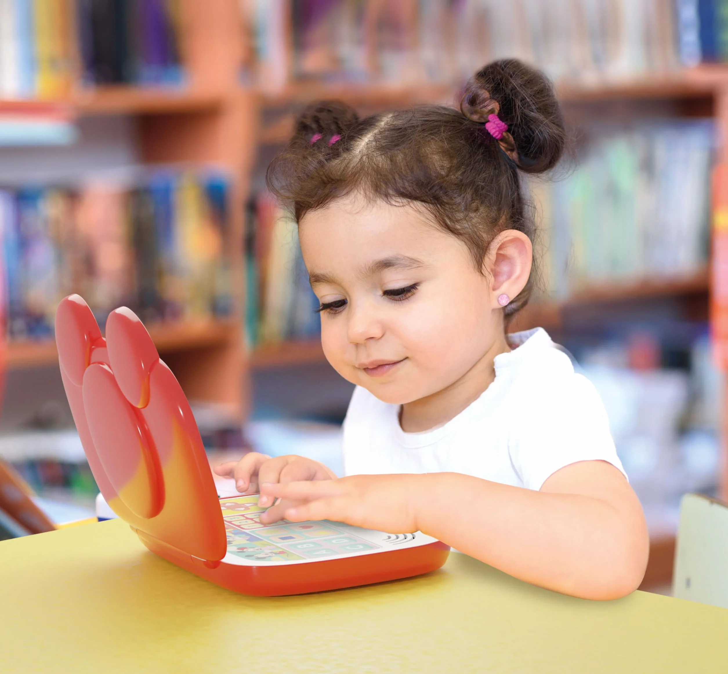 Clementoni - Disney Baby Mickey-Il Mio Primo Laptop, elektroniczny komputer edukacyjny, przenośny, litera i cyfry, dla dzieci od 9 miesięcy, włoski, 17834