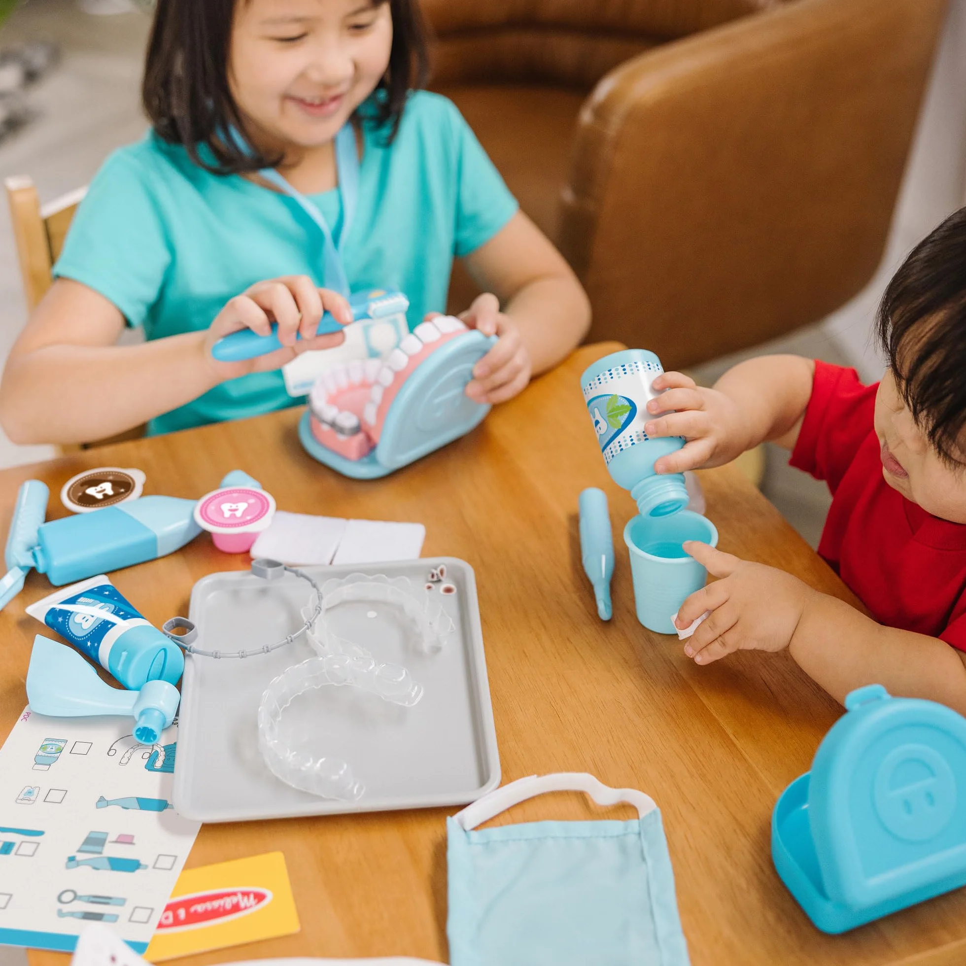 Melissa & Doug Zabawka zestaw dentysty, Drewniana zabawka, Zabawa w udawanie, Zabawki dentystyczne dla dzieci, Zabawki stomatologiczne, Montessori, 3+ lat, prezent dla chłopca lub dziewczynki