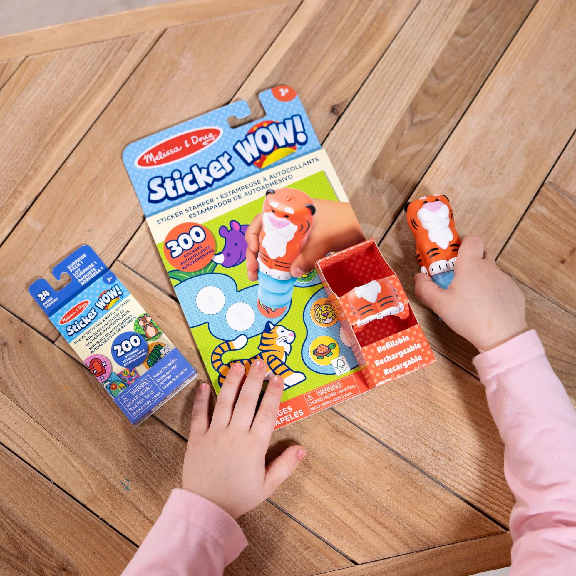 Melissa & Doug Naklejka Wow! Tygrys Bundle: 24-stronicowa podkładka aktywności, stempel naklejki, 500 naklejek, sztuka i rzemiosło Fidget Toy kolekcjonerska postać