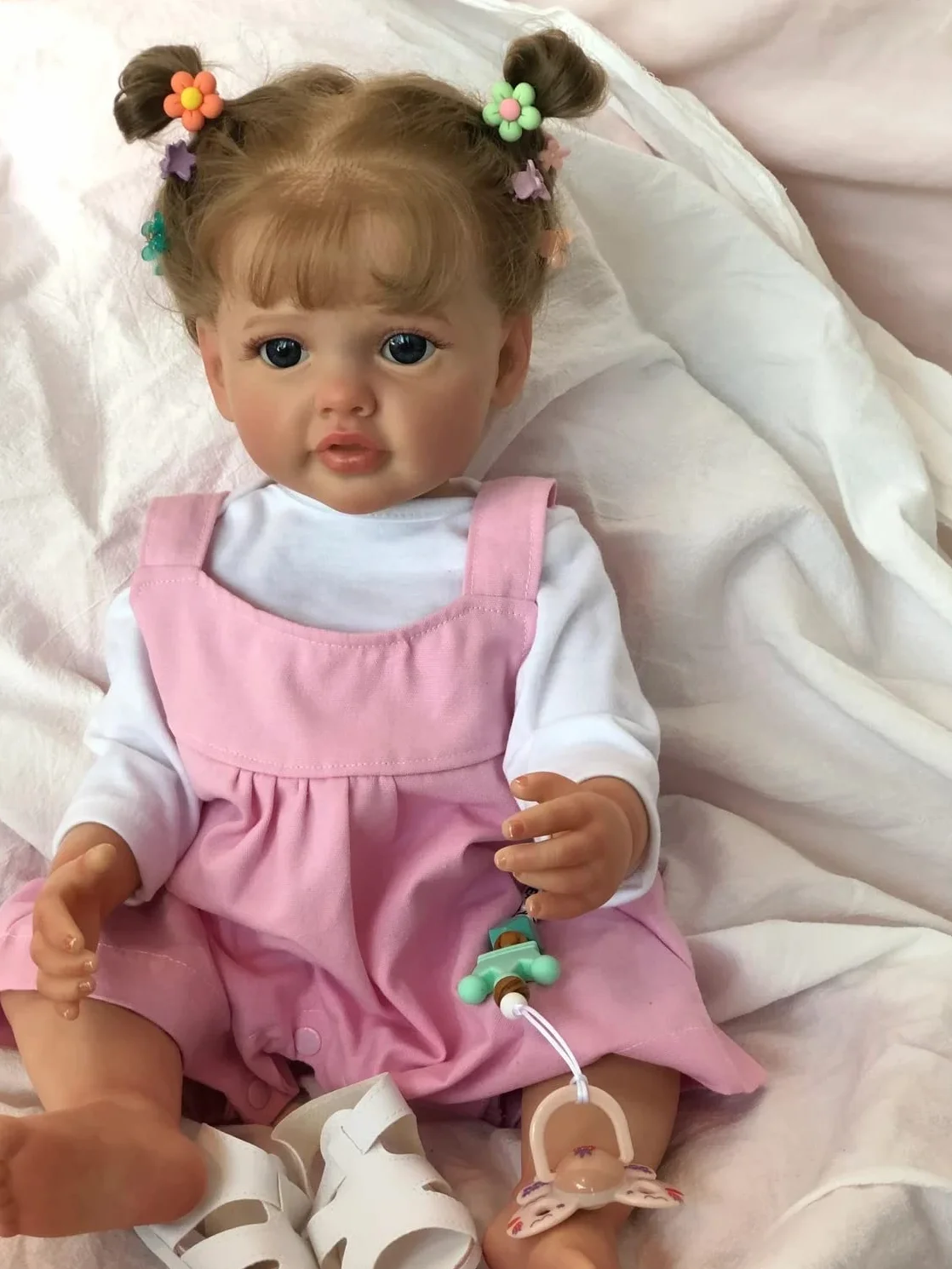 MineeQu 22 cale 55 cm Tak naprawdę słodki Przytulny wygląd dziecka Prawdziwe Reborn Baby Dolls Silikonowy winyl Całe ciało Realistyczny Noworodek Dziewczyna Lalki Dzieci Urodziny Zestaw upominków bożonarodzeniowych