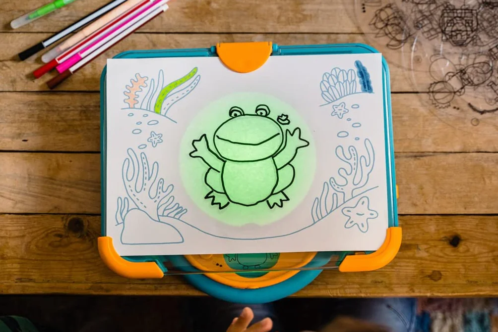 Nathan - Dessineo – mój warsztat rysunkowy – podświetlana tablica – tablet do rysowania krok po kroku – nauka rysowania – od 4 lat
