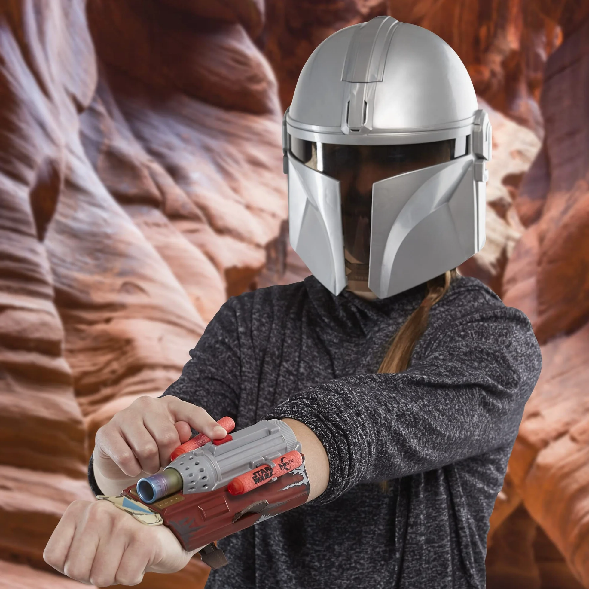 Star Wars Hasbro Elektroniczna maska Mandalorian, przebranie Mandalorian dla dzieci, z dźwiękami i frazami, od 5 lat, wielokolorowa, jeden rozmiar