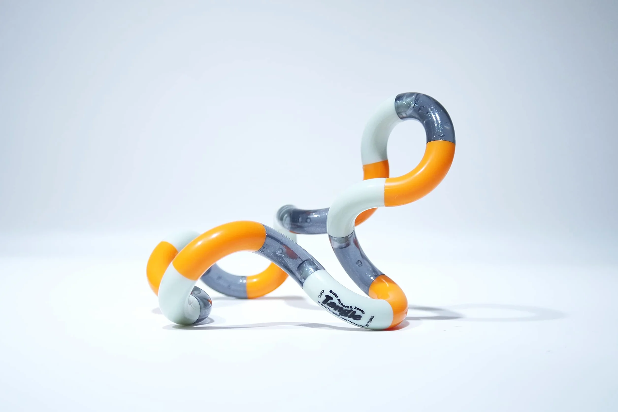 Tangle Jr. Classic Fidget zabawka, różne
