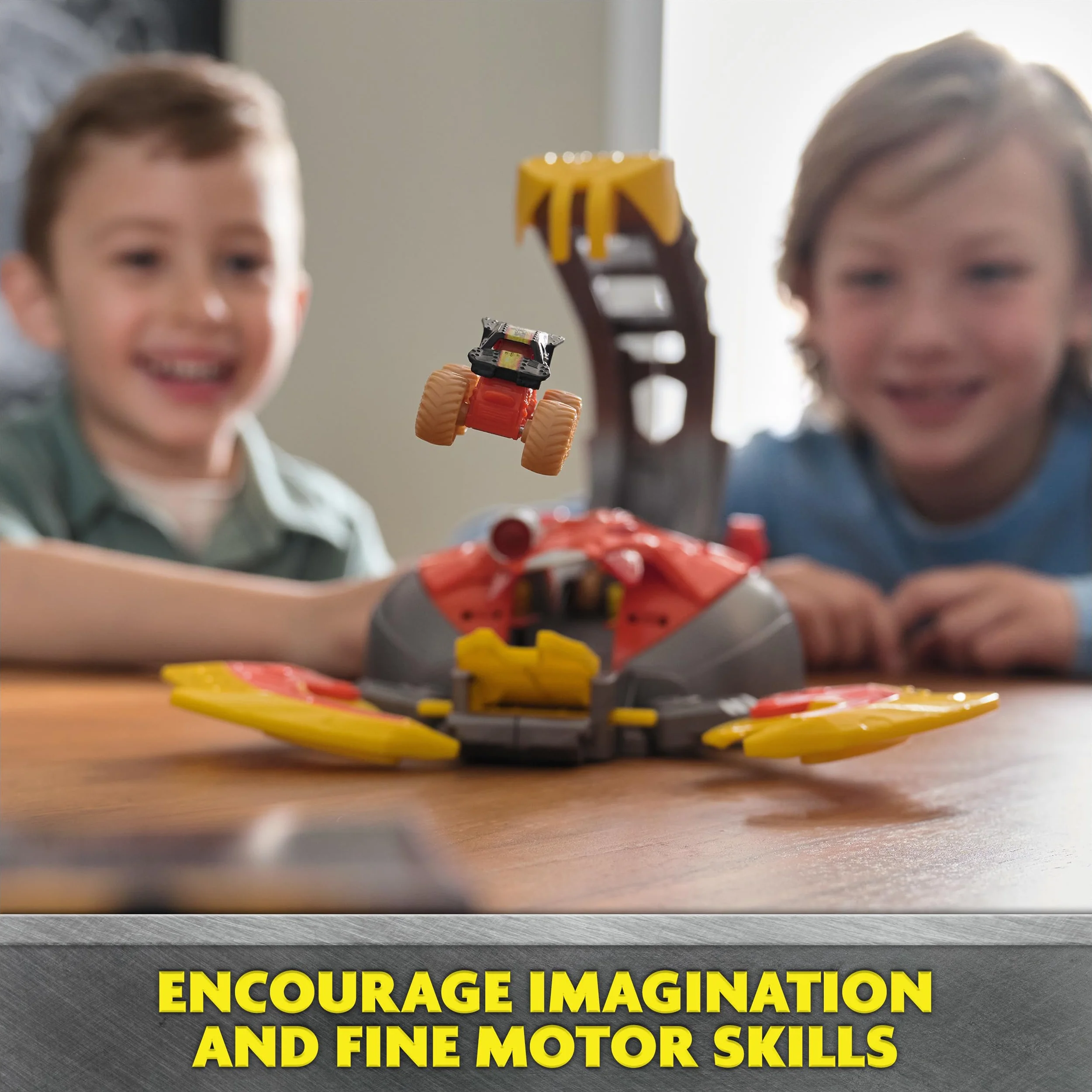 Monster Jam Mini Skorpion Playset