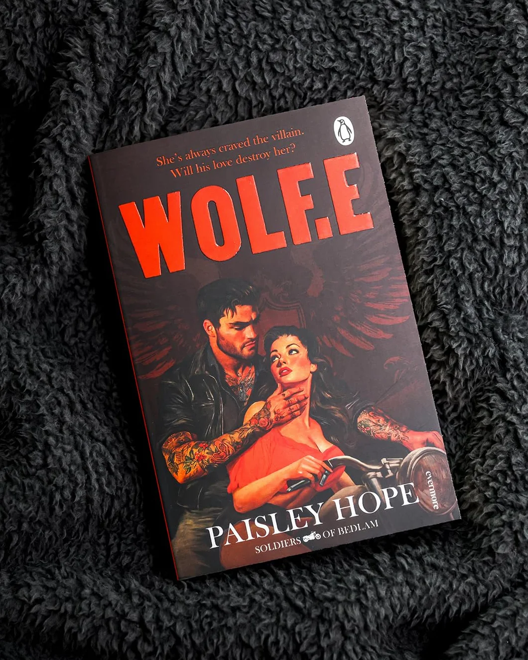 Wolf.e: The addictive and spicy new dark motorcycle club romance from the bestselling author of the Silver Pines series: 1
