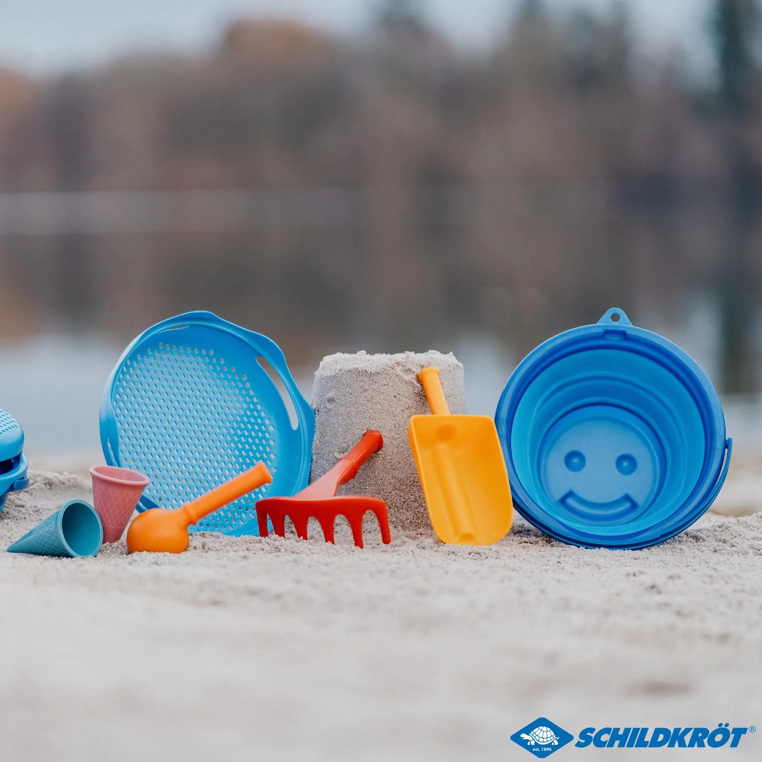Schildkröt 7 w 1 Sand Toys zestaw składanych wiaderek niebieski