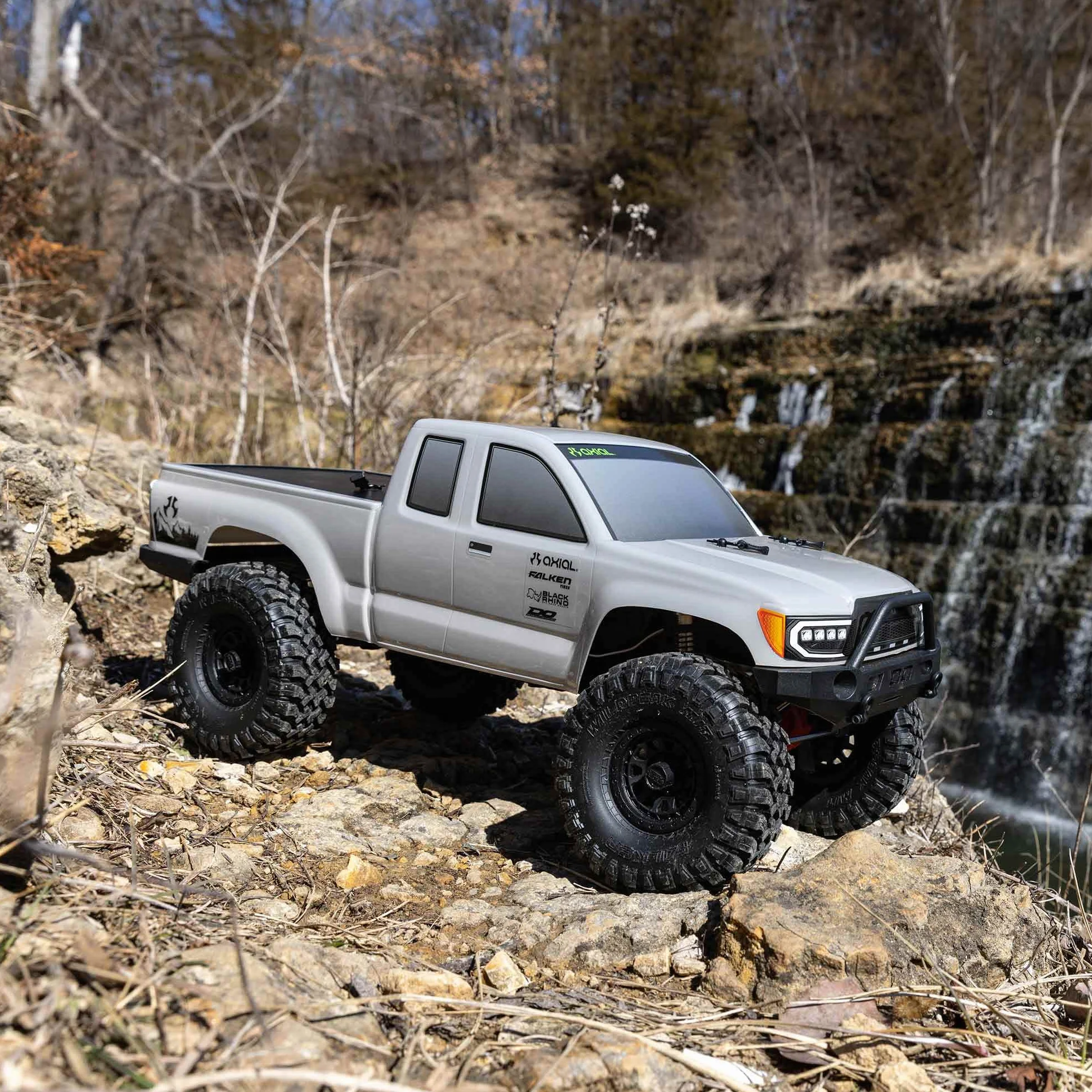 Axial RC Truck 1/10 SCX10 III Base Camp 4WD Rock Crawler Brushed RTR (nie zawiera baterii i ładowarki), szary, AXI03027T3