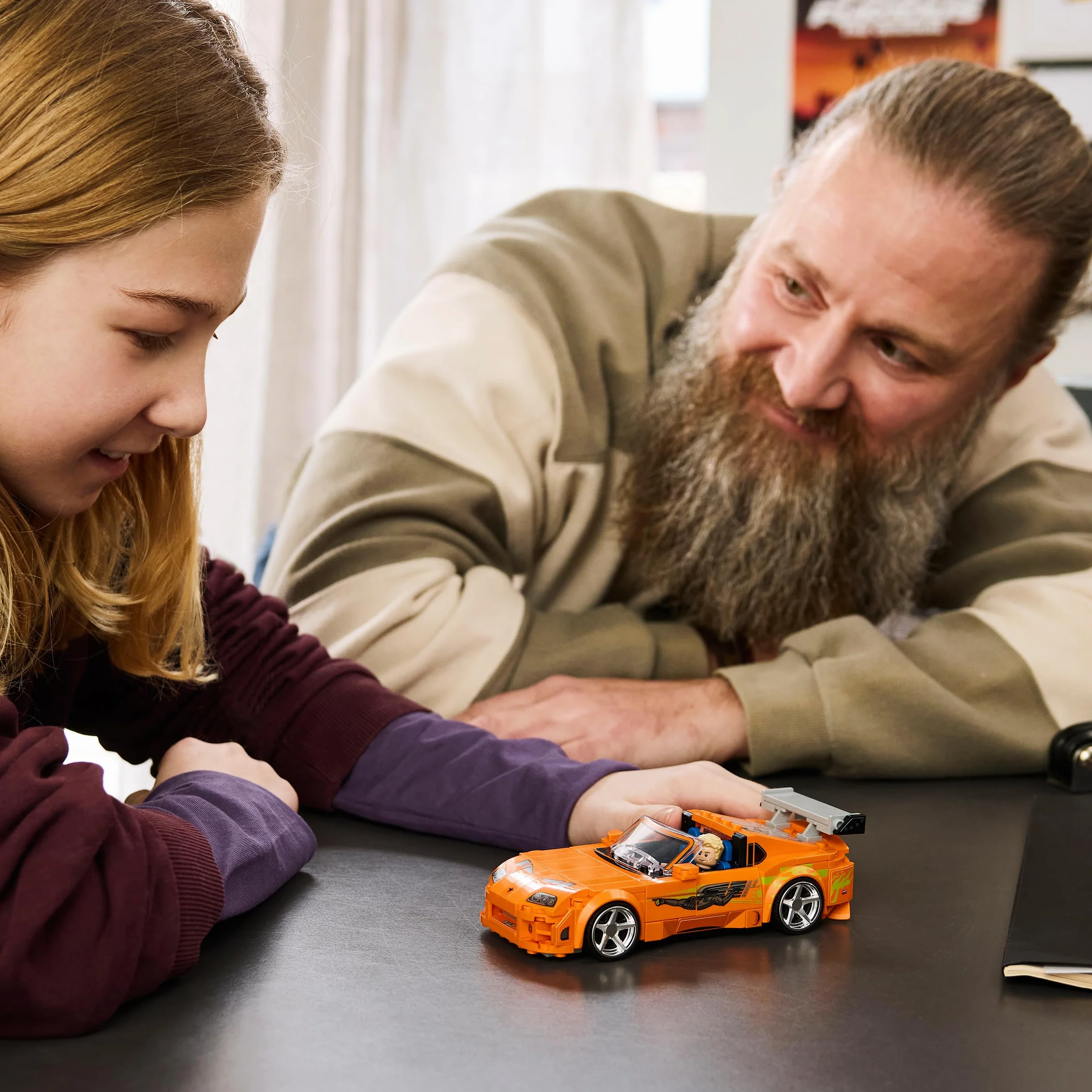 LEGO Speed Champions Szybcy i wściekli Toyota Supra MK4, zabawka konstrukcyjna dla chłopca lub dziewczynki, zestaw z zabawkowym samochodem sportowym, pomysł na prezent dla 10-latka 77260