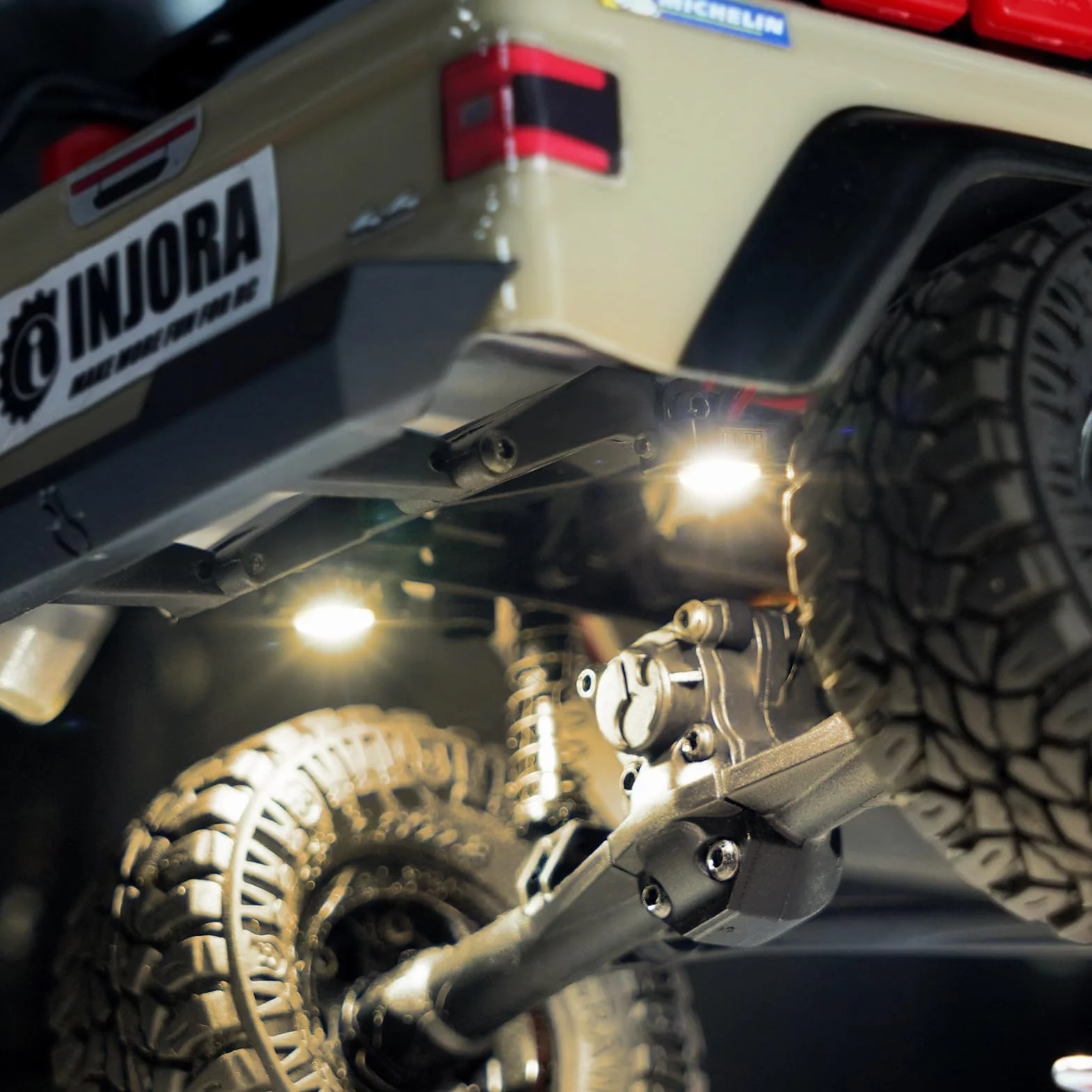 INJORA Zestaw świateł skalnych M2.0 z kontrolerem do TRX4M 1/18 RC Crawler (4 diody LED żółte)