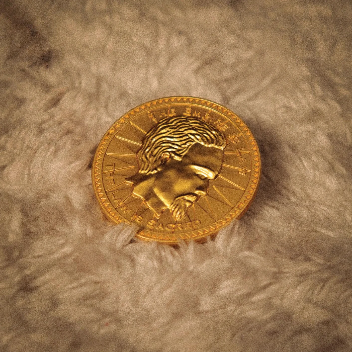 FaNaTtik The Elder Scrolls Collectors Replika Monety Septim – Specjalna Edycja Misty Gold, Indywidualnie Numerowana Sztuka, Oficjalny Produkt Skyrim (38mm)