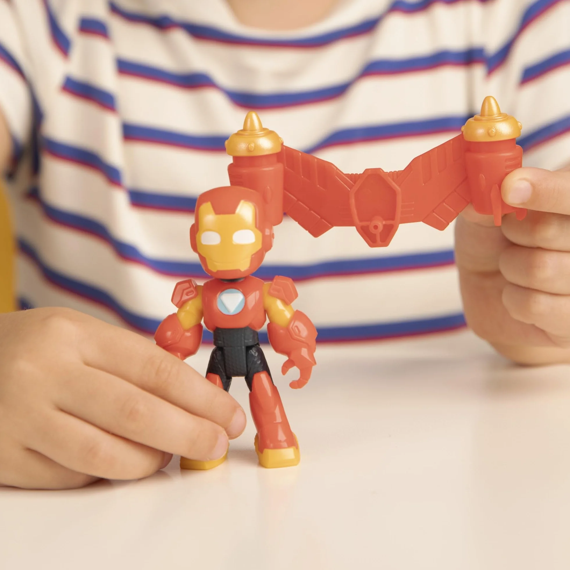 Kolekcja Spidey and Iron Man: Avengers Team-Up z postaciami z seriali "Spidey i Super-kumple" oraz "Iron Man and His Awesome Friends" Marvela