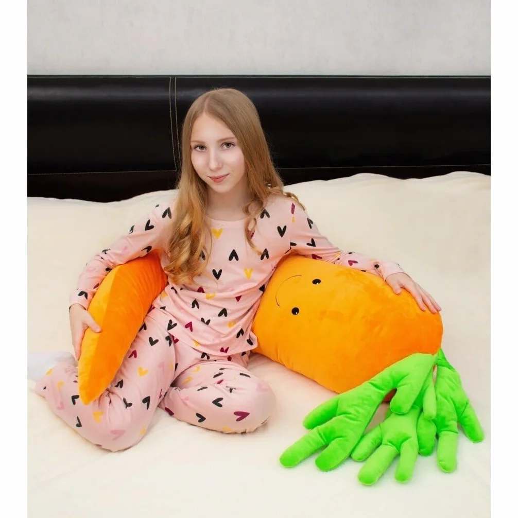 FANCY Gigantyczna Maskotka Pluszowa Marchewka 190 cm (160 cm marchewki + 30 cm naci) - Duży Pluszak XXL, Prezent dla Dzieci i Dorosłych, Marchewka Pluszowa 2 m