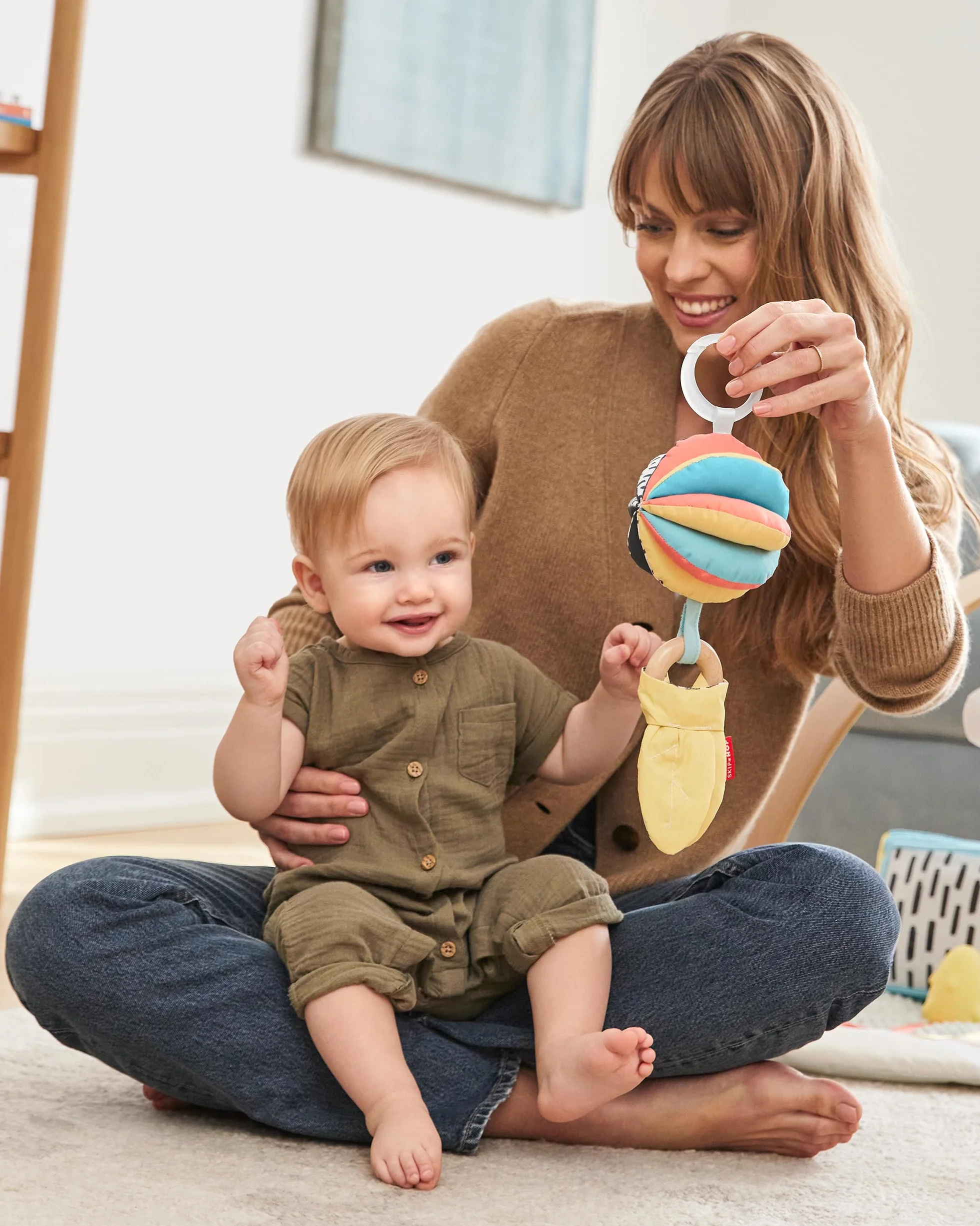 Skip Hop S9O292510 Montessori zabawka do wózka dziecięcego