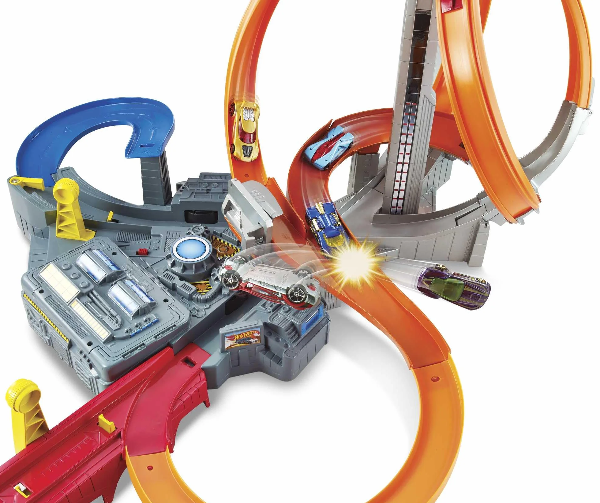 Hot Wheels Zakręcony karambol Zestaw z pomarańczowym torem, zawrotną prędkością, pętlami na kilka pojazdów i przyspieszaczem, dla dzieci od 6 roku życia, CDL45