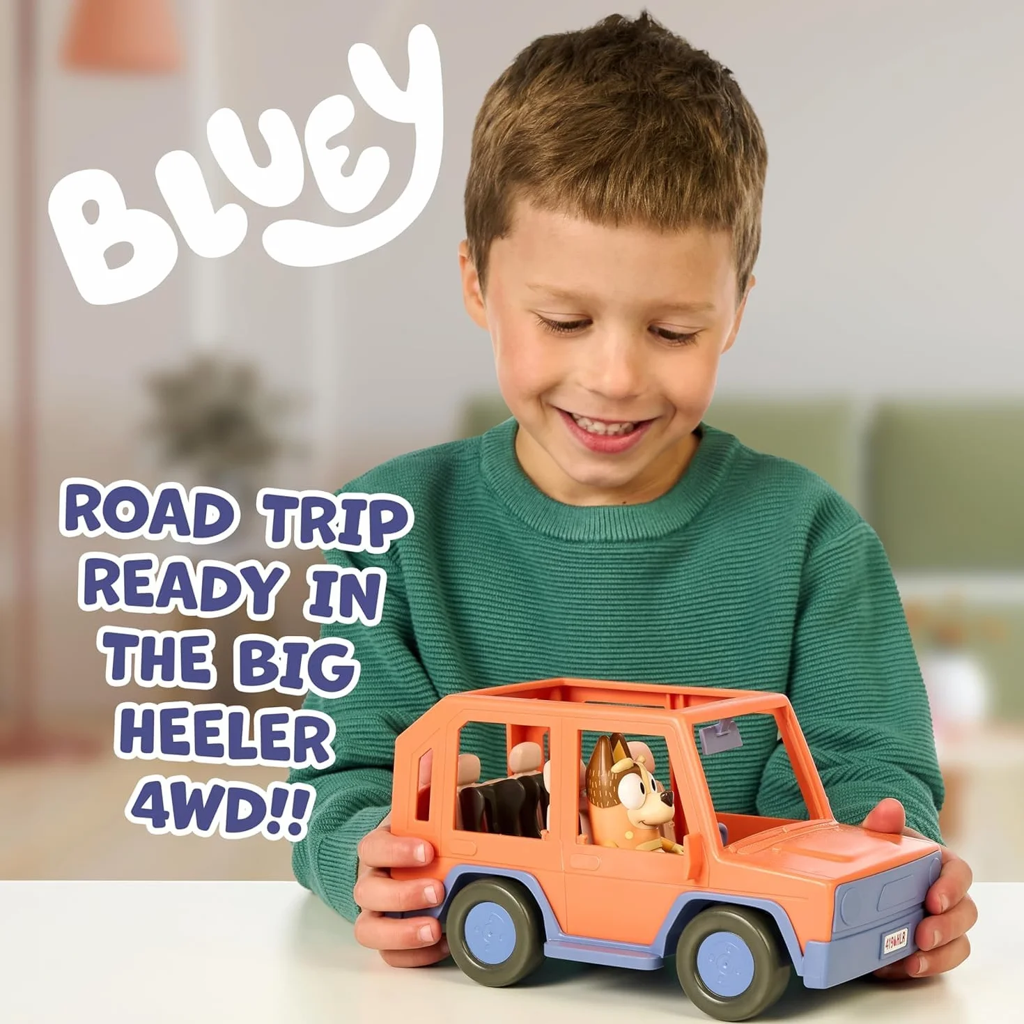 Bluey Heeler Family Road Trip pojazd z 4 kołami, zawiera przegubową figurkę chili, z otwartym dachem, aby łatwo dopasować 4 figurki wewnątrz, idealna do wszystkich figurek 6 cm (sprzedawane oddzielnie
