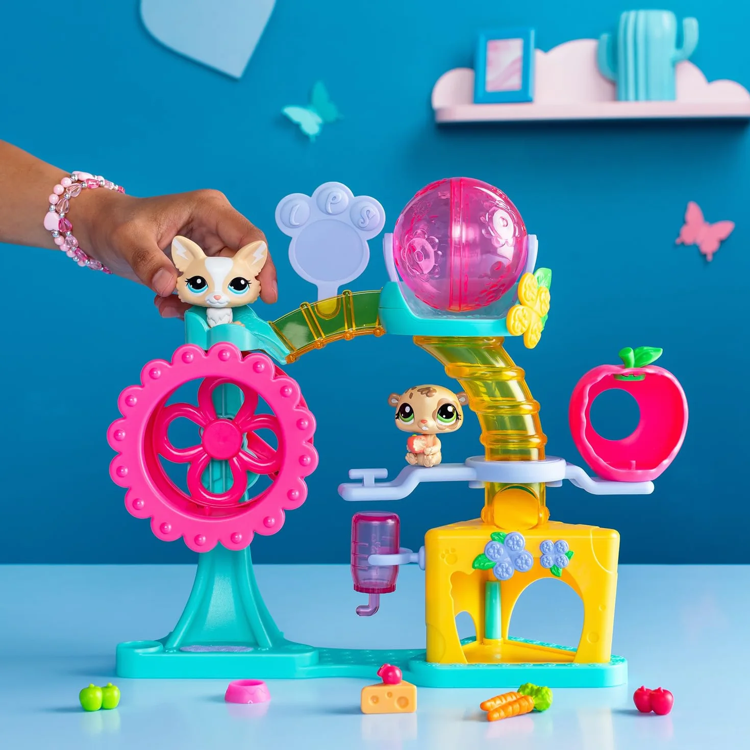 BANDAI Littlest Pet Shop, Czas zabawy Playset, mobilne głowy, Gen 7 (zwierzęta domowe #69 i #68 Ekskluzywne zwierzęta do zabawy), dla dzieci od 4 lat, BF00519 wielokolorowy