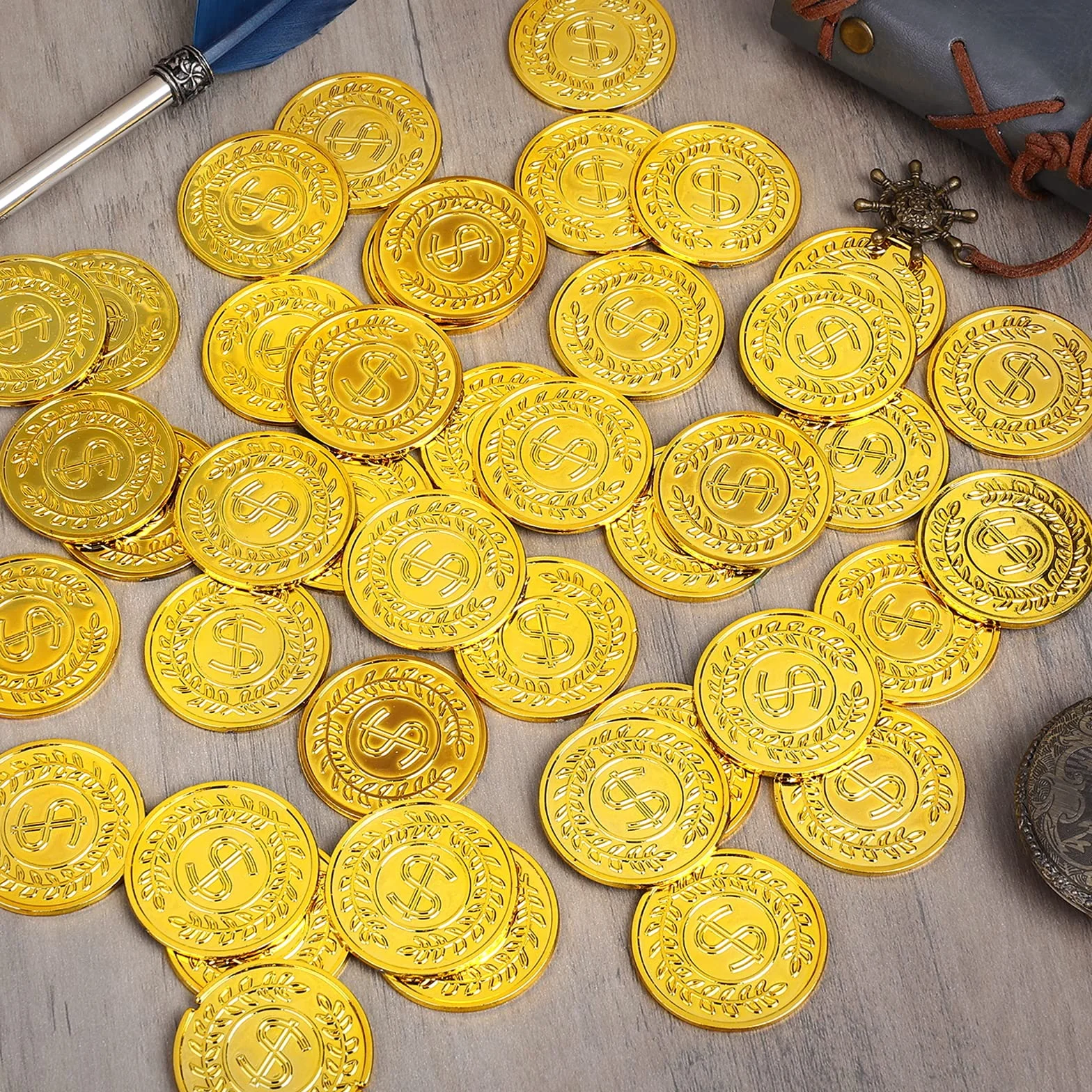 300 szt. plastikowe złoty fałszywe monety pirackie skarb do zabawy gra upominki nauczyciele klasa nagroda