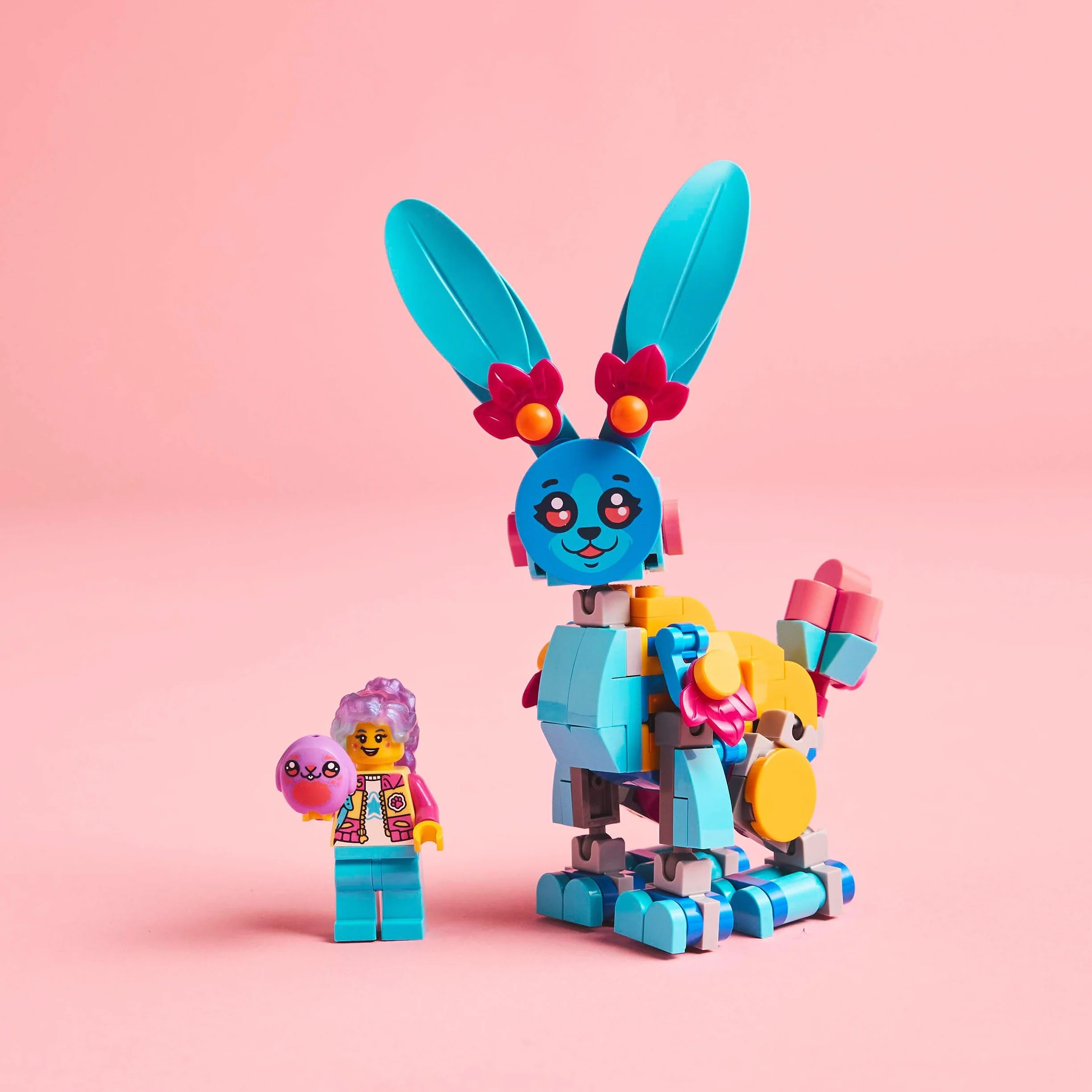 LEGO DREAMZzz Kreatywne Zwierzęce Przygody Bunchu, Zabawka dla Dziecka do Zbudowania, 20 Opcji, w tym Ruchoma Figurka Królika, Minifigurka Izzie, Prezent dla 7-latki, dla Dziewczynki i Chłopca, 71488