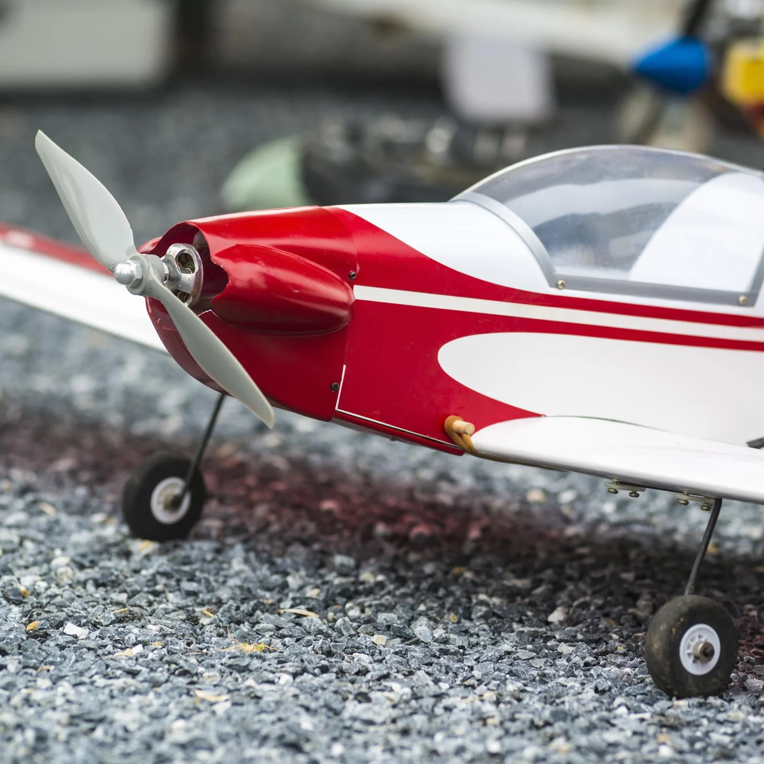 QUARKZMAN 4.7x4.7 5x5 Śmigło Rc 2 szare ostrza z pierścieniami adapterowymi do samolotu elektrycznego, opakowanie 4 szt