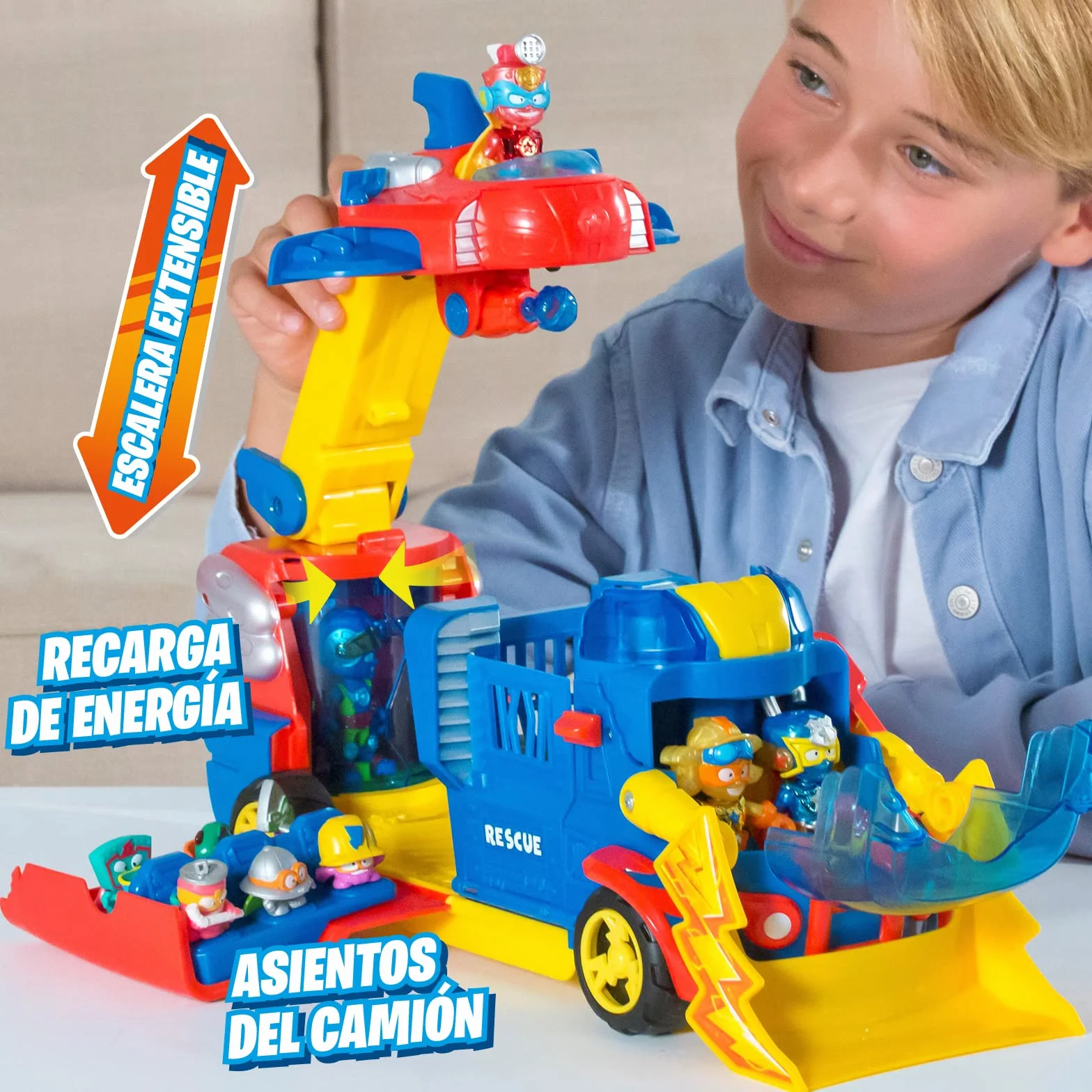 SUPERTHINGS Rescue Truck - Ciężarówka ratunkowa z wysuwaną drabiną i odłączanym statkiem ratowniczym.