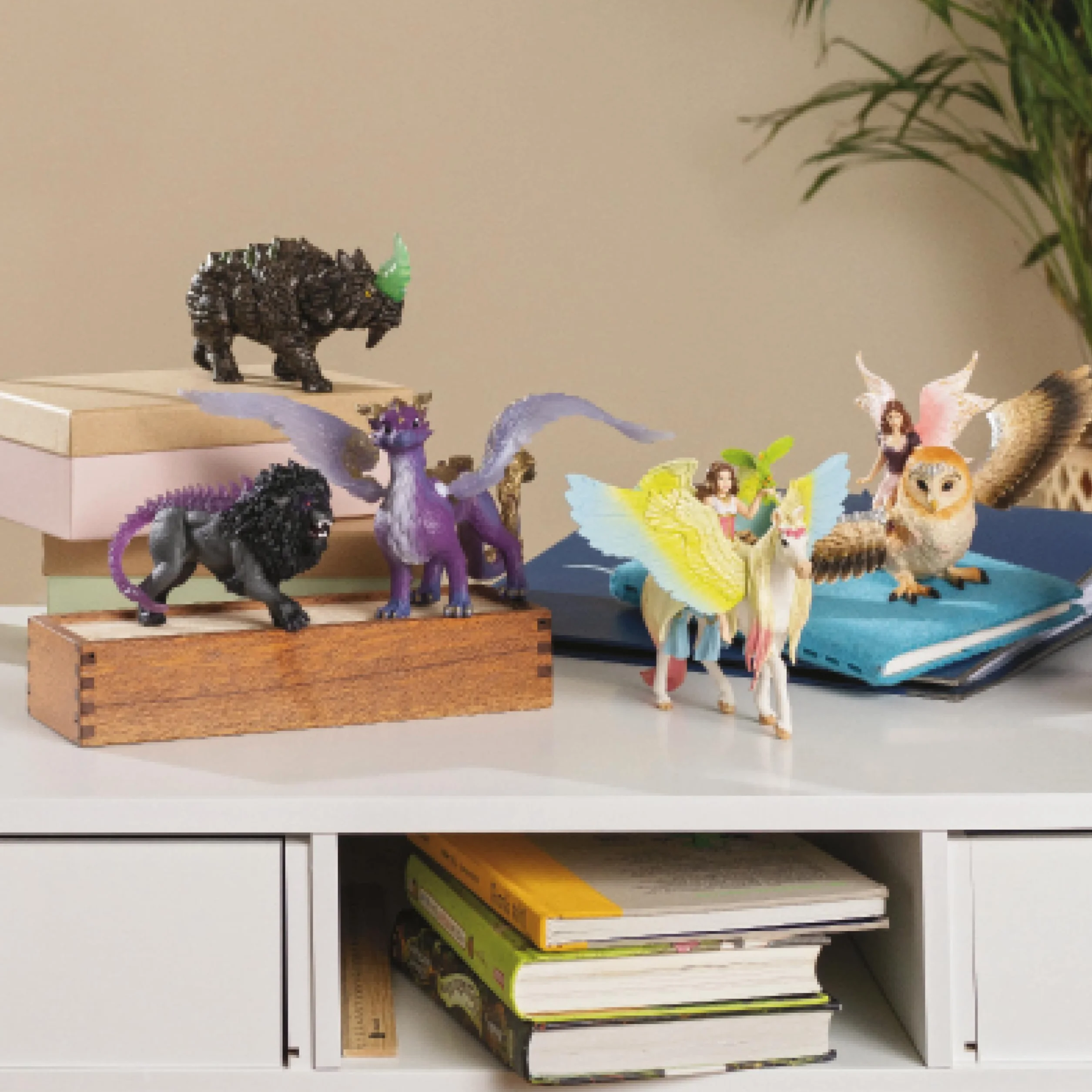 schleich BAYALA | Elfka na brokatowej sowie 70789 | Sowa z ruchomymi skrzydłami i magnesem | Prezent dla dziewczynek i chłopców | Od 5 lat | Zestaw 4 elementów