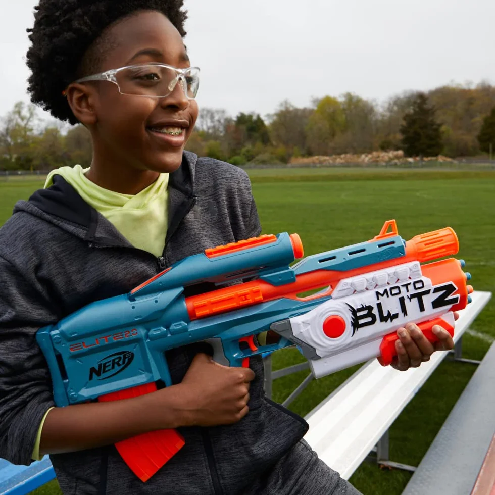 Wyrzutnia Nerf Elite 2.0 Motoblitz, zautomatyzowane wystrzeliwanie 10 strzałek, wystrzeliwanie 6 strzałek naraz funkcją Airblitz, magazynek, 22 strzałki Elite