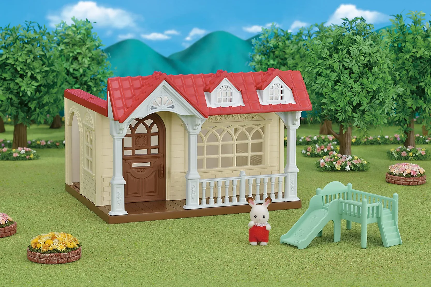 Sylvanian Families Słodki Malinowy Domek Zestaw do Zabawy, Wielokolorowy, Od 3 Lat