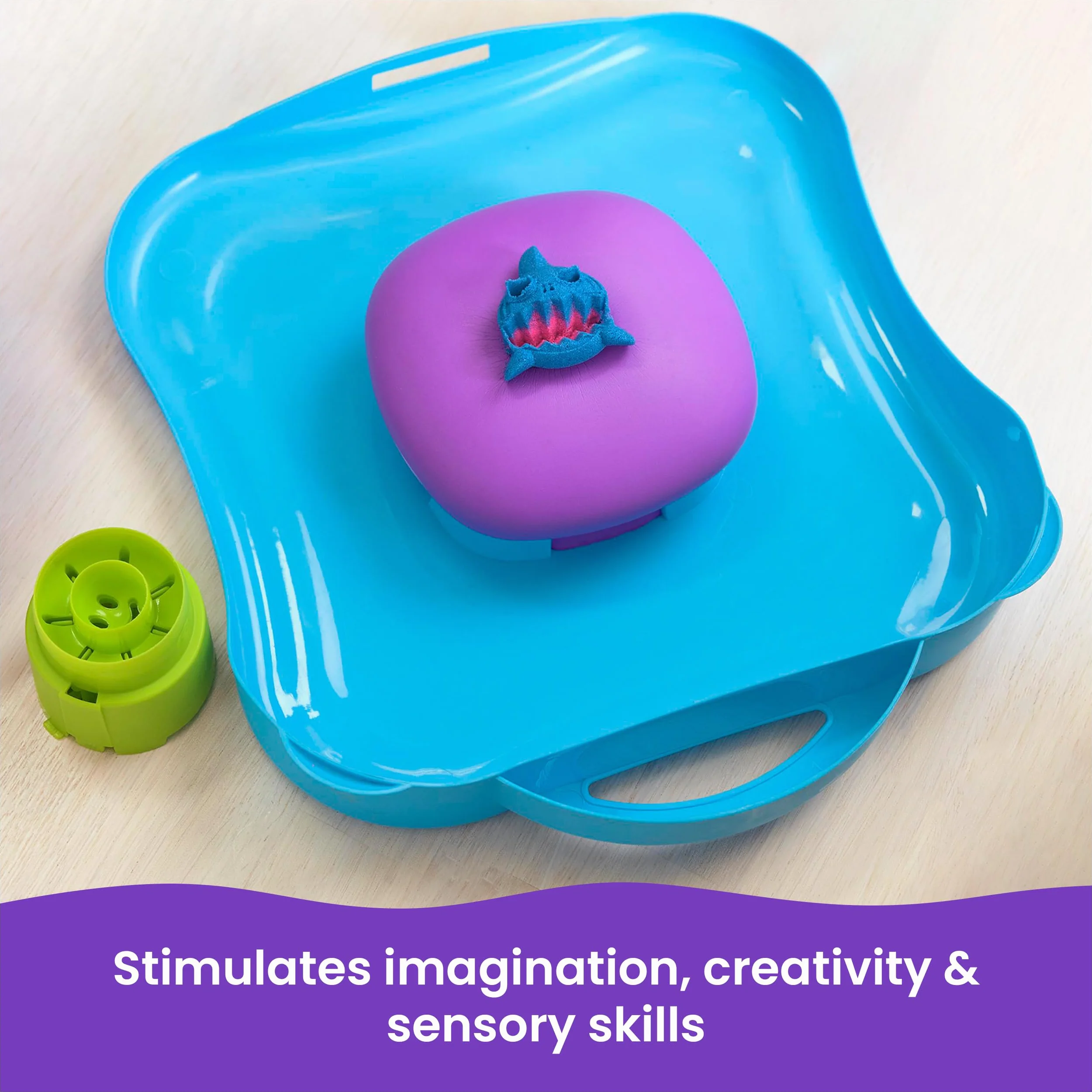 Kinetic Sand, SquishMotion Playset z 1lb Różowy, Żółty, Niebieski Piasek do zabawy, Stamper i 5 narzędzi, Etui do przechowywania wielokrotnego użytku, Zabawki sensoryczne dla dzieci w wieku 5+