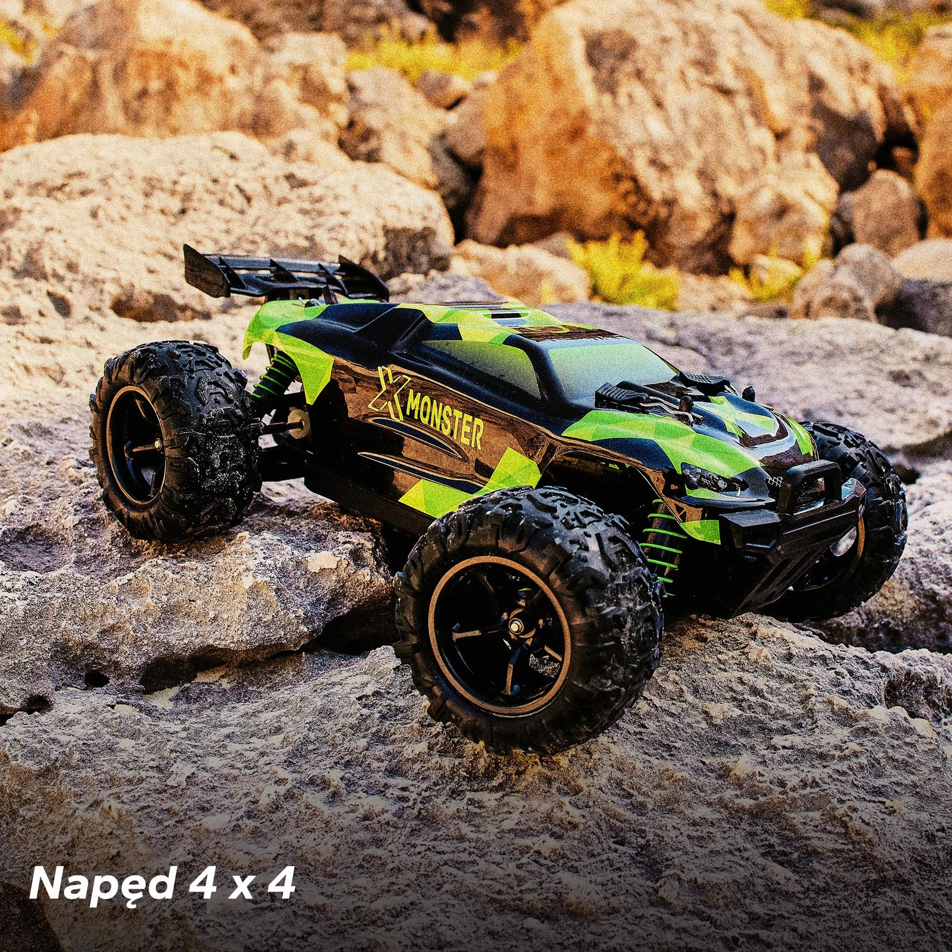 Overmax X-Monster Truck Zdalnie Sterowany Samochód RC 30 km/h 1:18, Zasięg do 100 m, Napęd 4x4, Amortyzatory Pilot, Jazda bez Ładowania 40 min, 2 Baterie 850 mAh dla Dzieci 14 +