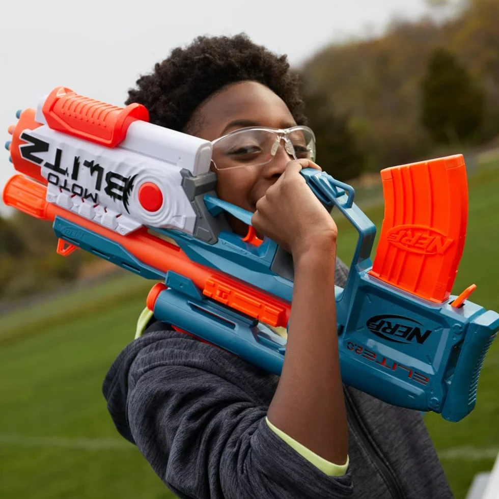 Wyrzutnia Nerf Elite 2.0 Motoblitz, zautomatyzowane wystrzeliwanie 10 strzałek, wystrzeliwanie 6 strzałek naraz funkcją Airblitz, magazynek, 22 strzałki Elite