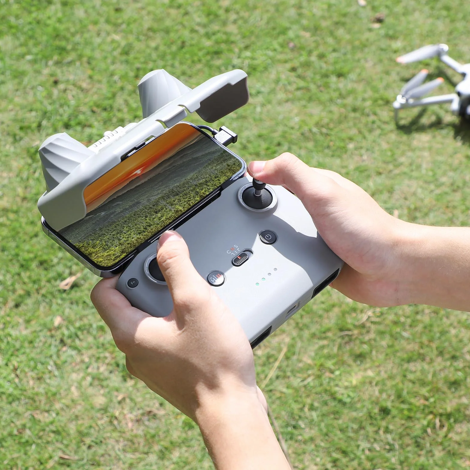 JOYSOG Osłona przeciwsłoneczna RC, osłona ochronna do pilota zdalnego sterowania DJI Mini 4 Pro/AIR 3 RC N2/RC N1 i akcesoria do joysticków