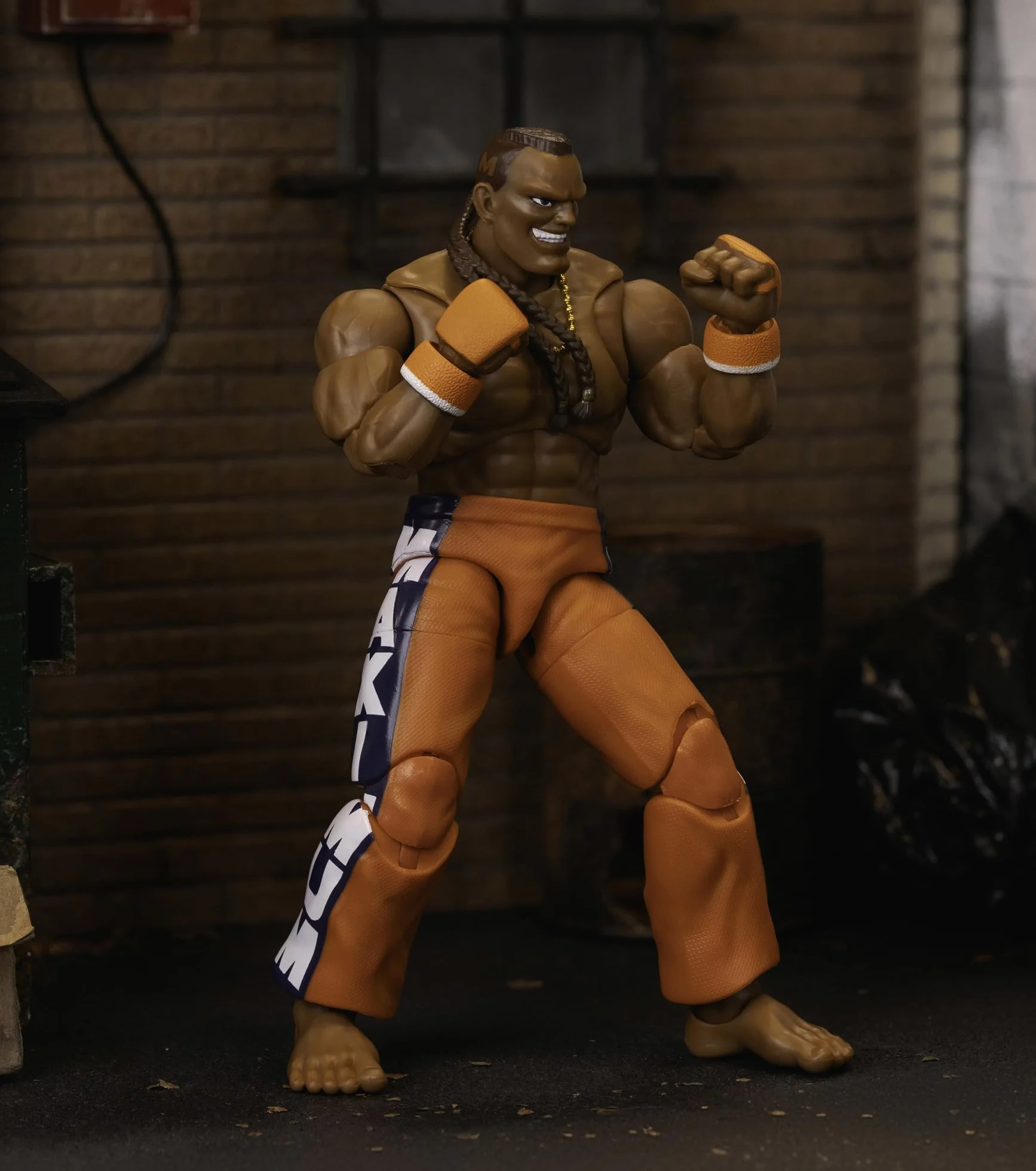 Jada Toys Street Fighter figurka DEE Jay 15 cm ruchoma kolekcjonerska z alternatywną głową i akcesoriami