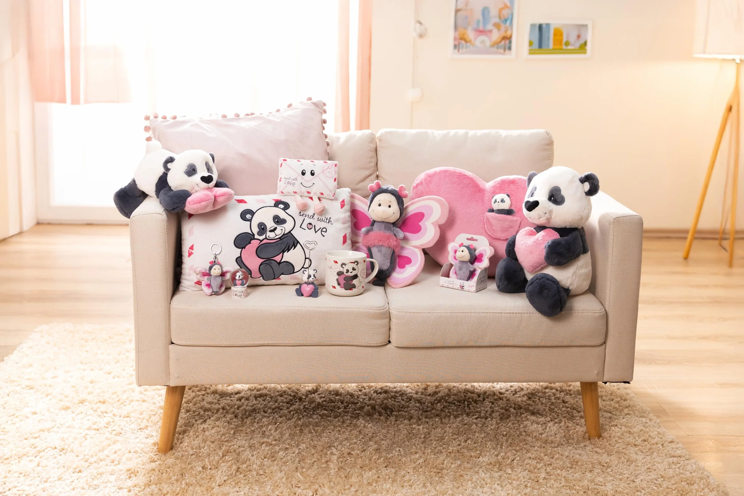 NICI Love 62617 Pluszowa poduszka z pandą, puszysta poduszka do przytulania dla dzieci i dorosłych, idealna do domu, przedszkola lub na podróż, 43 x 25 cm, biała