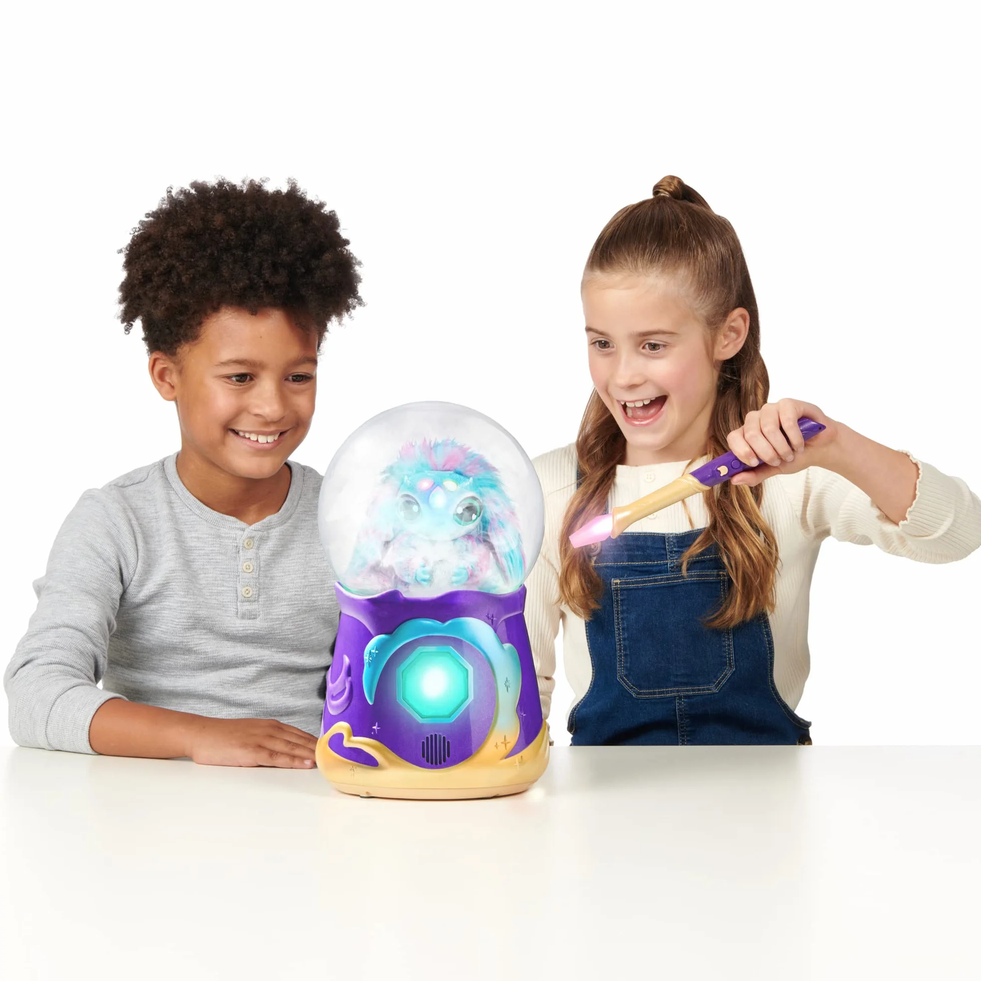 Magic Mixies Magiczna kryształowa kula mgławiąca interaktywna niebieska pluszowa zabawka 20 cm dla dzieci od 5 lat 80 dźwięków