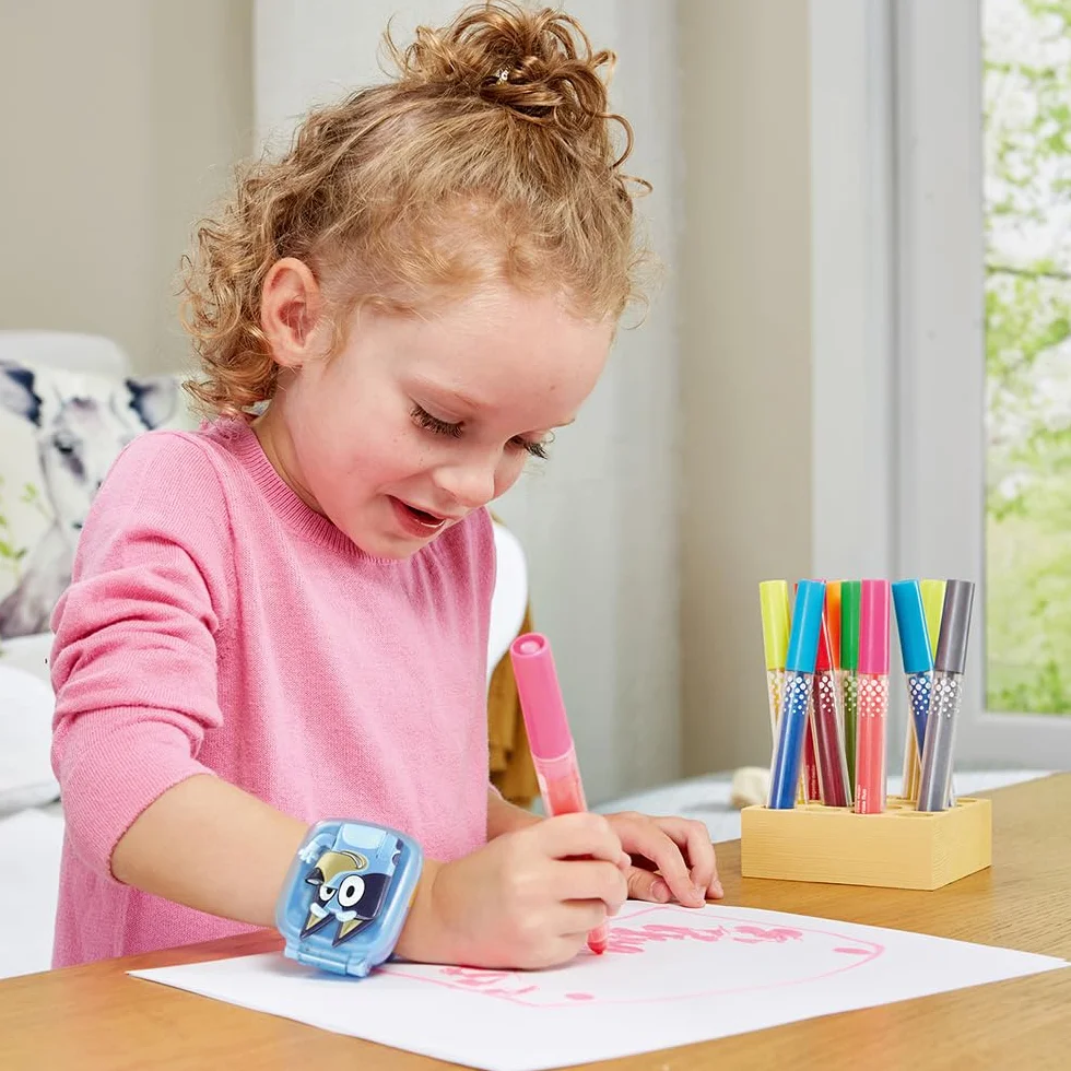 VTech - Bluey, interaktywny zegarek do gier, zegarek dla dzieci z klapką z anime, miękki pasek, 8 tarczy, 4 gry edukacyjne, prezent dla dzieci w wieku od 3 lat do 7 lat - zawartość w języku francuskim
