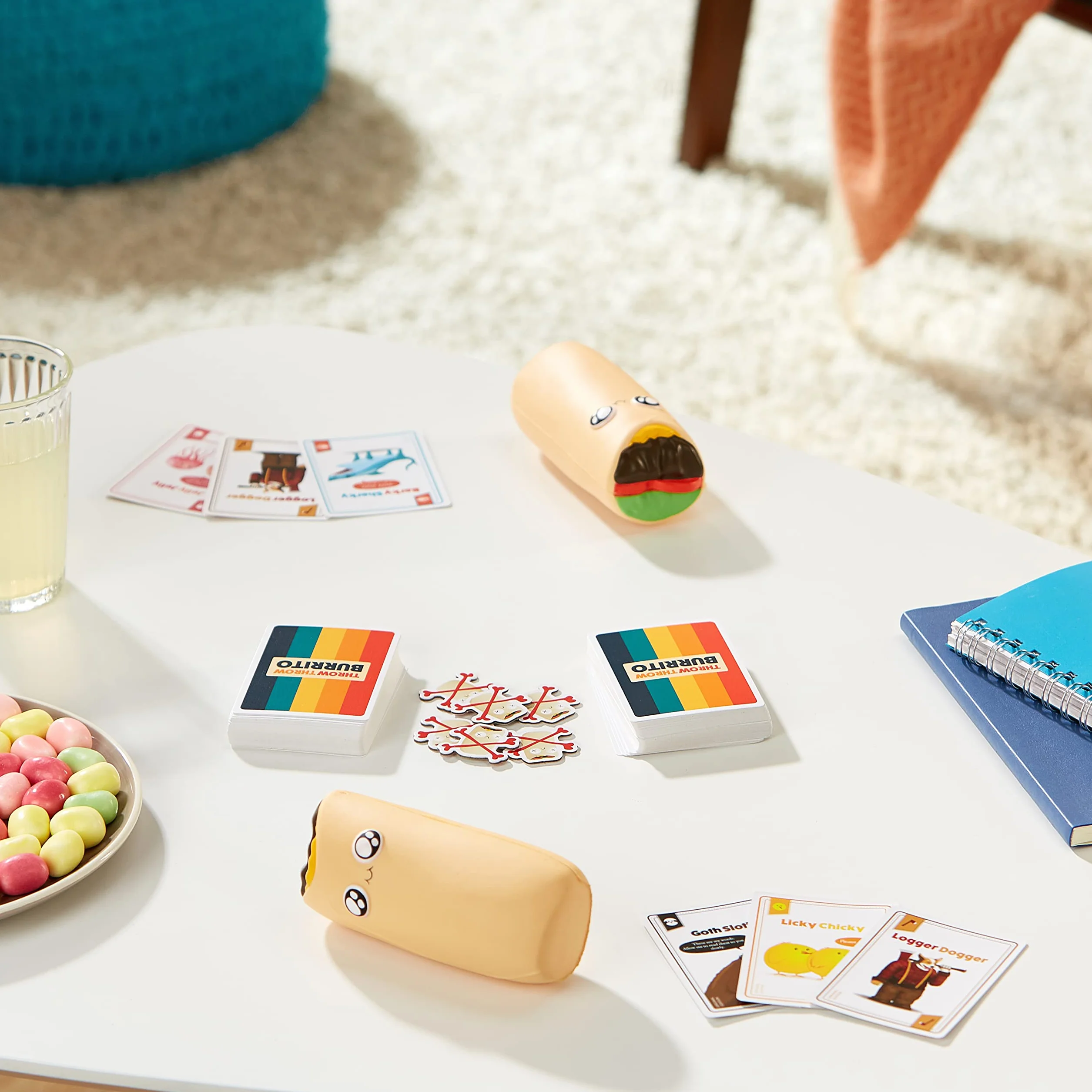 Exploding Kittens „Latające Burrito” od twórców – Gry karciane dla dorosłych, młodzieży i dzieciaków – Gry dla całej rodziny – Karciana gra w zbijaka - 120 kart