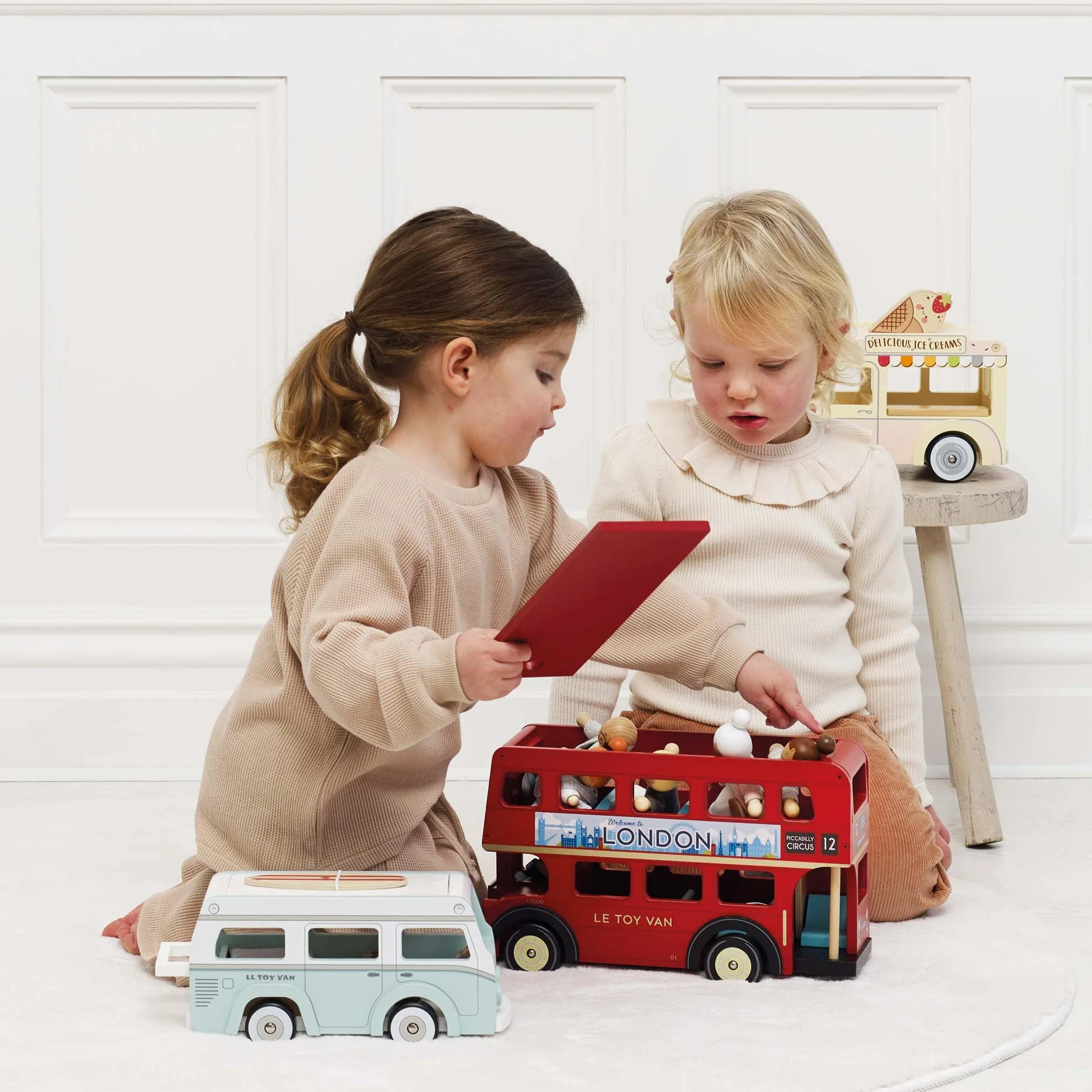 Le Toy Van TV469 Cars & Construction Double Decker Wooden Role Play Suitable for Girls and Boys Toys, London Bus