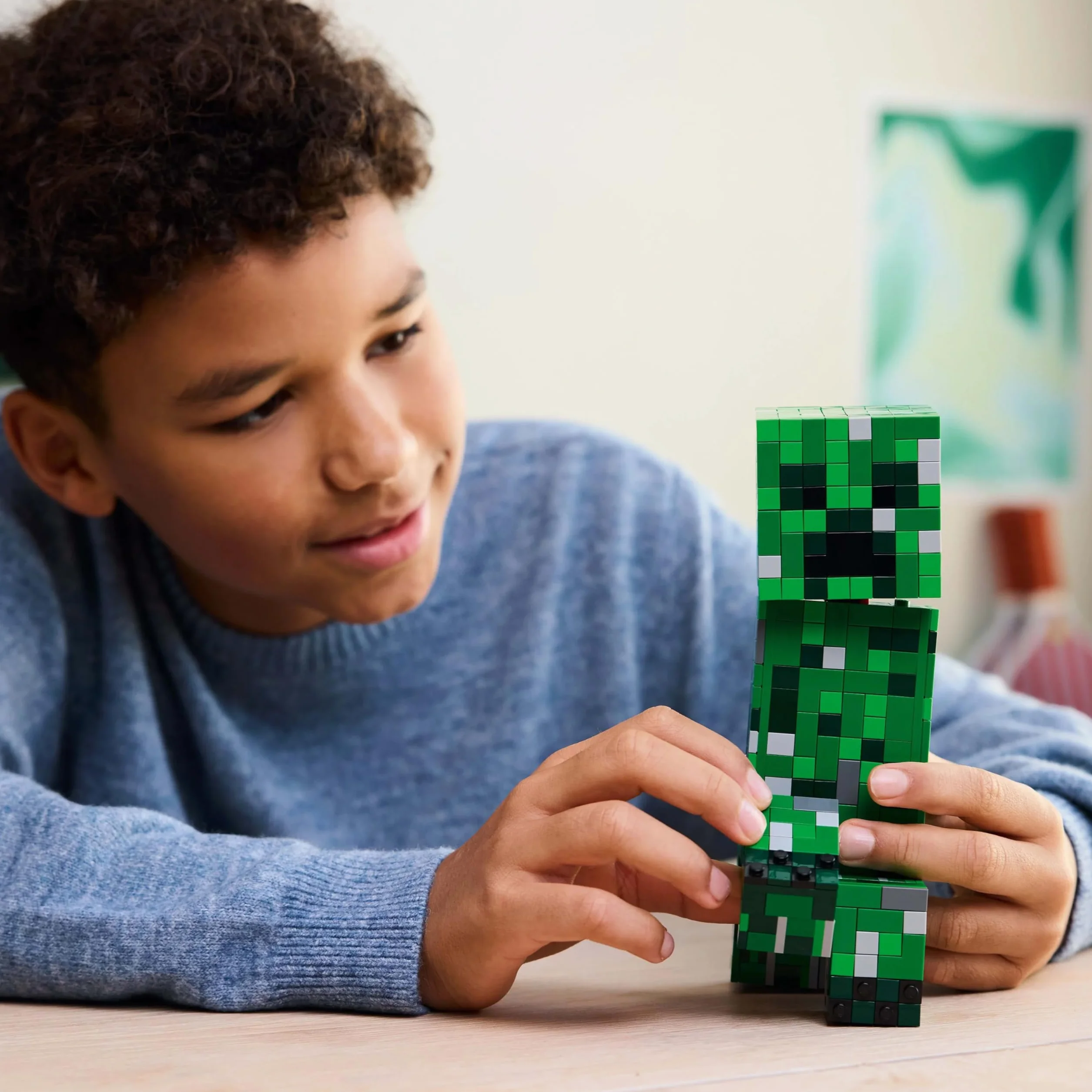 LEGO Minecraft Creeper, zabawka konstrukcyjna dla 10-latka z figurką akcji, zestaw dla gracza i pomysł na prezent dla chłopca i dziewczynki, fana gry wideo, ozdoba do pokoju dziecięcego 21276