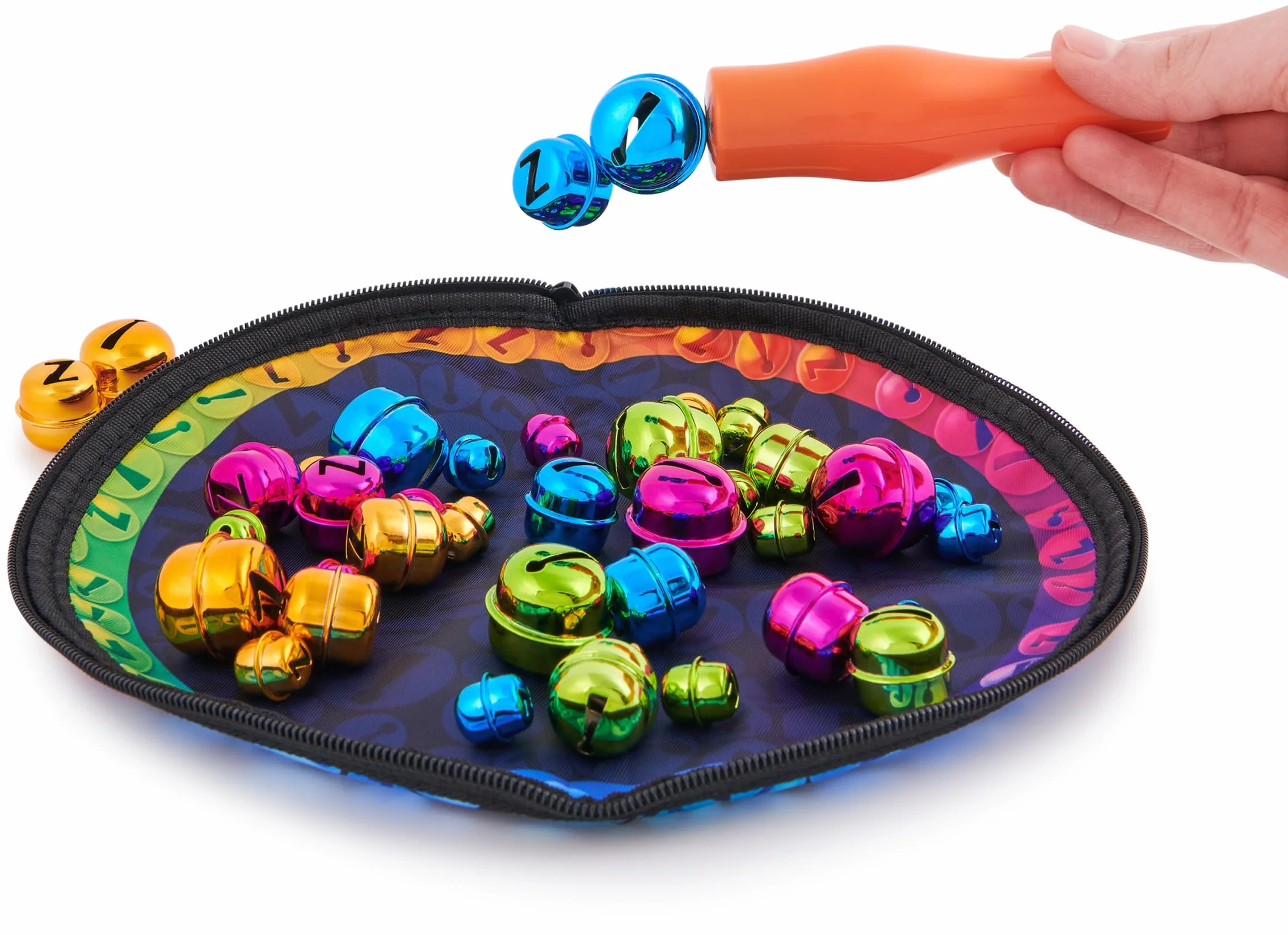 Spin Master Games Bellz - przyciągająca gra magnetyczna dla całej rodziny, z praktyczną kieszenią neoprenową do zabawy w podróży, dla 2-4 graczy od 6 lat