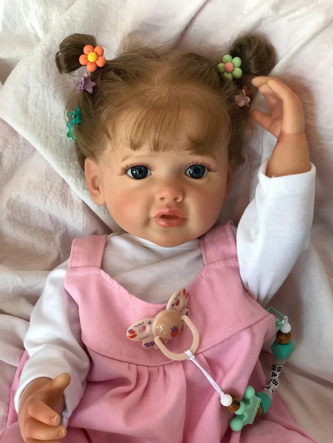 MineeQu 22 cale 55 cm Tak naprawdę słodki Przytulny wygląd dziecka Prawdziwe Reborn Baby Dolls Silikonowy winyl Całe ciało Realistyczny Noworodek Dziewczyna Lalki Dzieci Urodziny Zestaw upominków bożonarodzeniowych