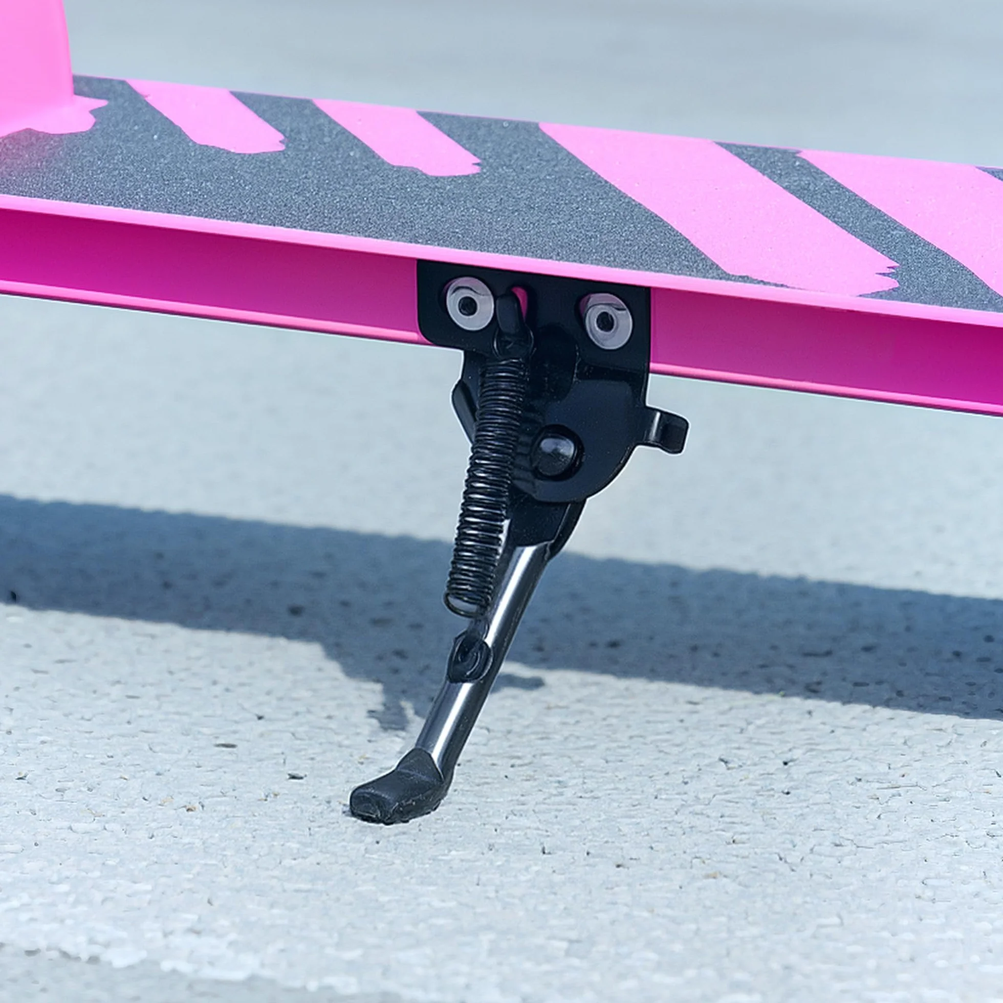 AIYAPLAY Kinderroller klappbar höhenverstellbar mit leuchtenden Rädern Bremse Kickscooter für Kinder 3-8 Jahre bis 50 kg