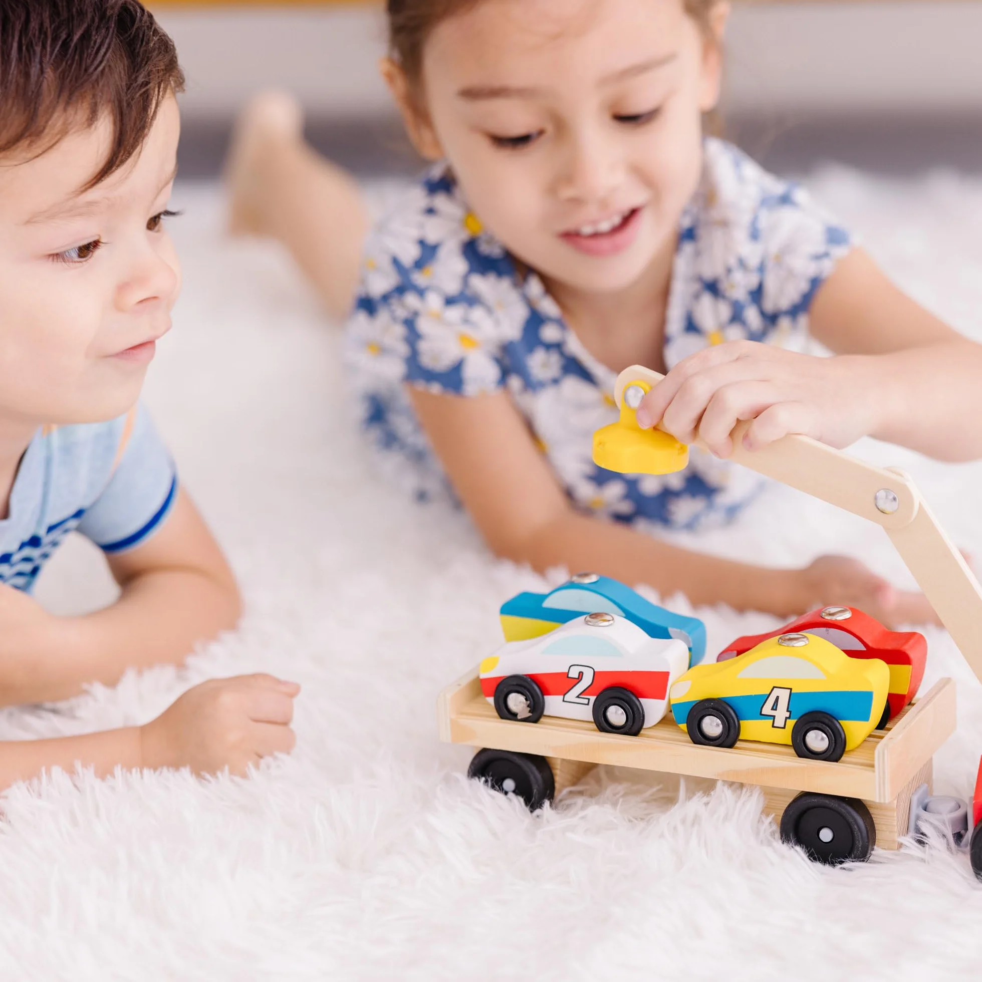 Melissa & Doug – laweta z magnetycznym podnośnikiem| drewniane zabawki i pojazdy | ciężarówki i pojazdy | 3+ |