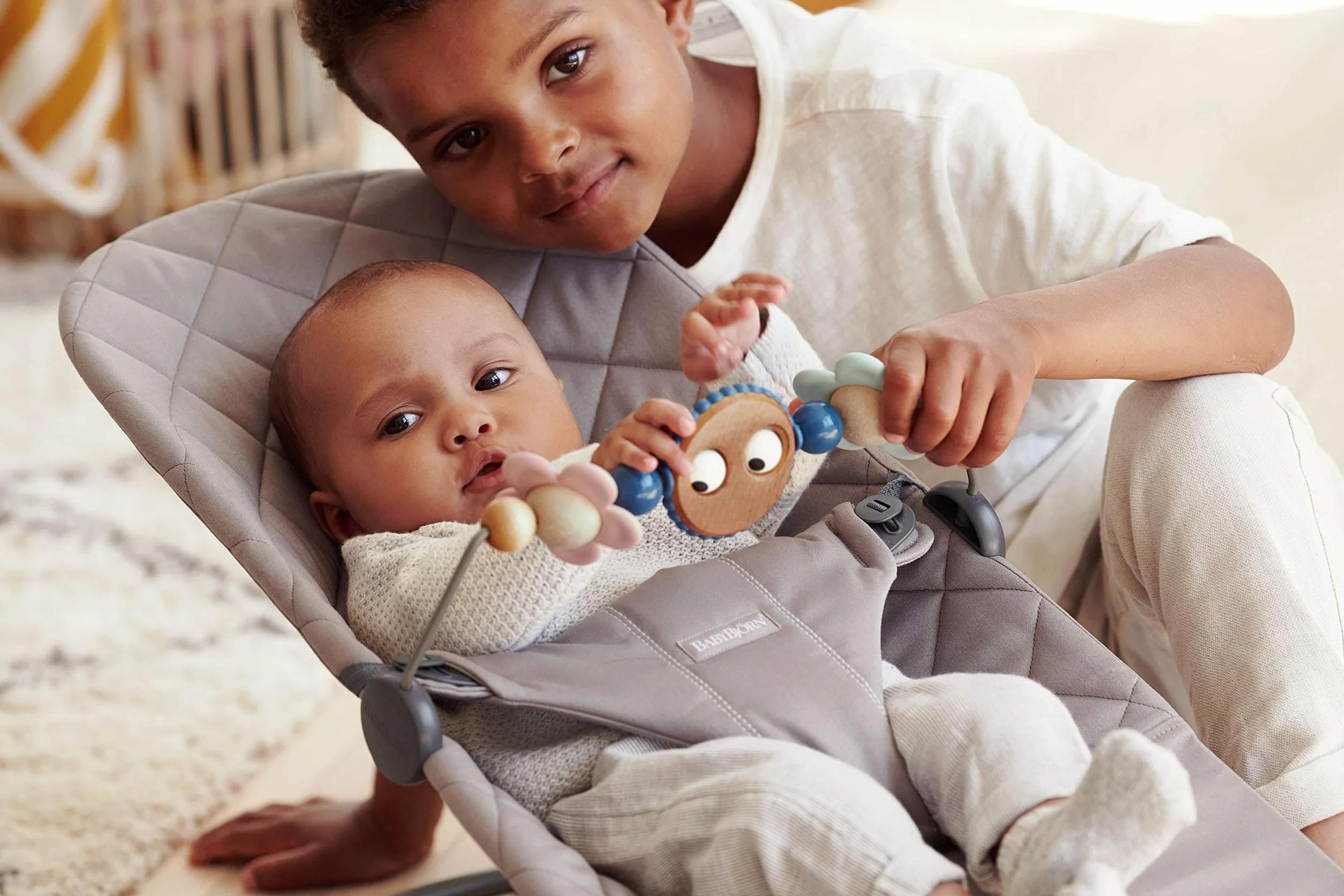 BabyBjörn Zabawka dla bouncera, pastelowe googly eyes